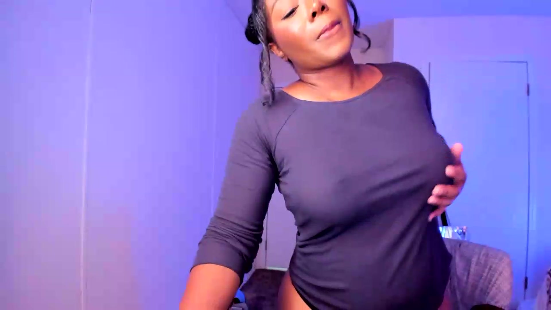 Gallery image thumbnail from Soraya__'s myfreecams stream on, 09/03/2026, 18:24 image 19 of 20