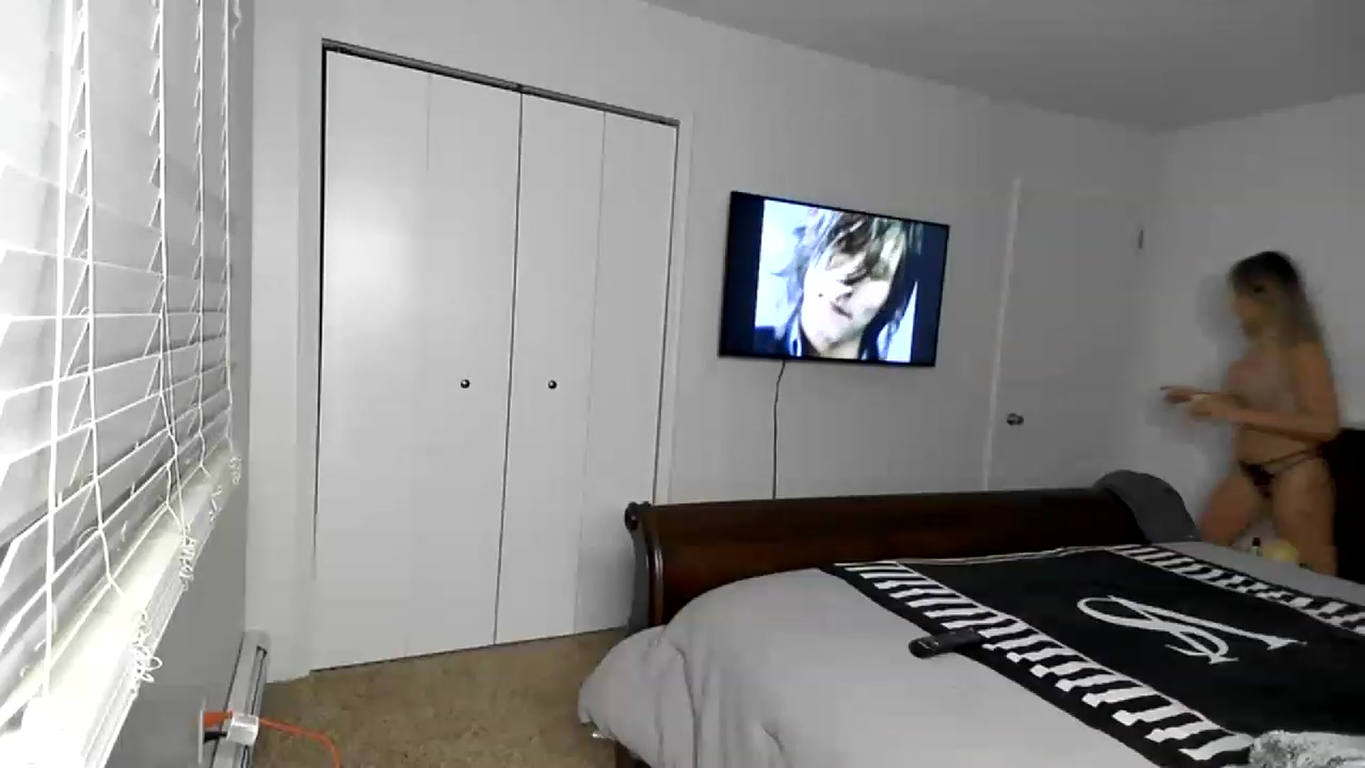 Gallery image thumbnail from SororityGirly's myfreecams stream on, 11/21/2022, 23:16 image 19 of 20