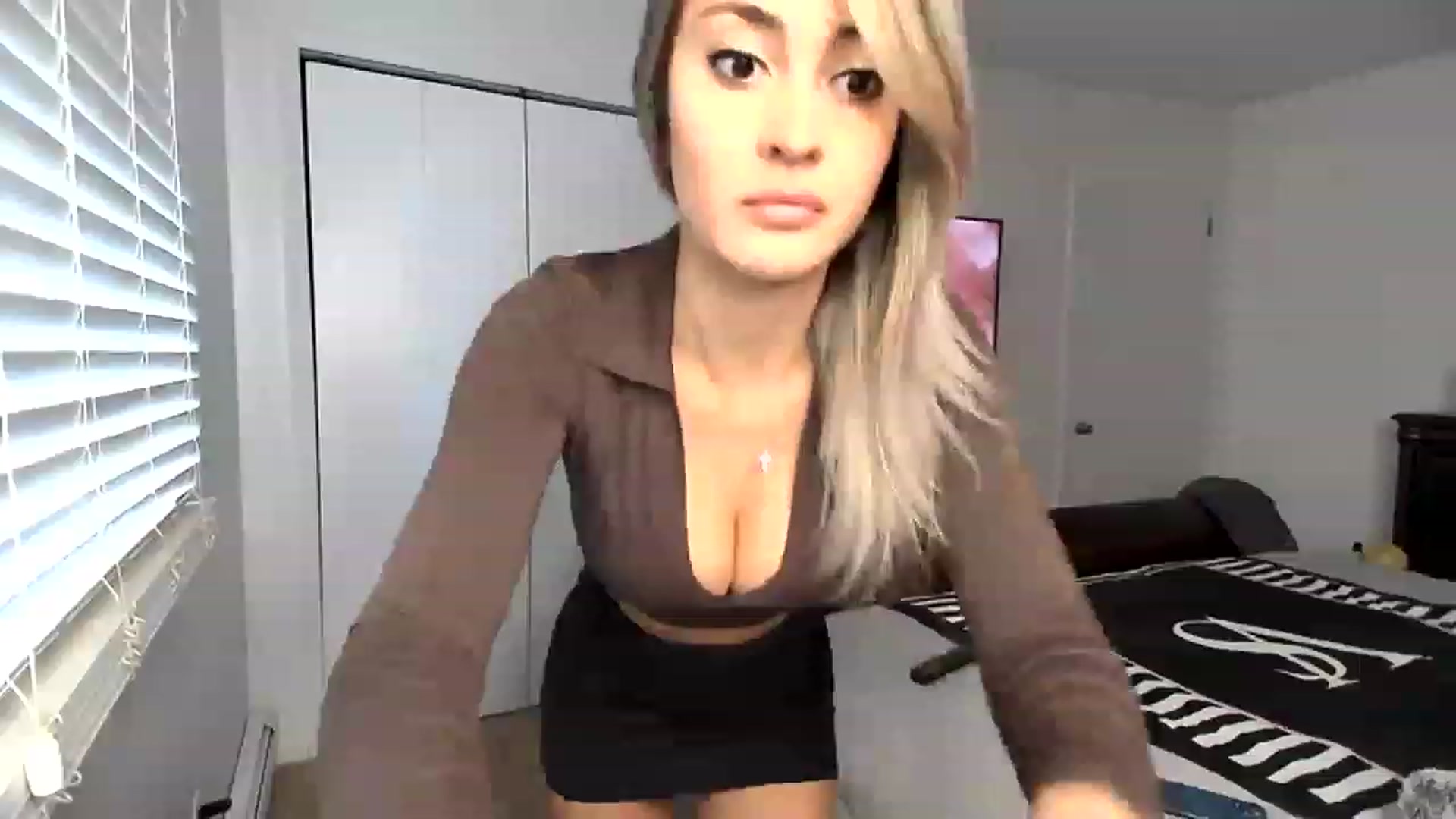 Gallery image thumbnail from SororityGirly's myfreecams stream on, 11/21/2022, 23:16 image 2 of 20