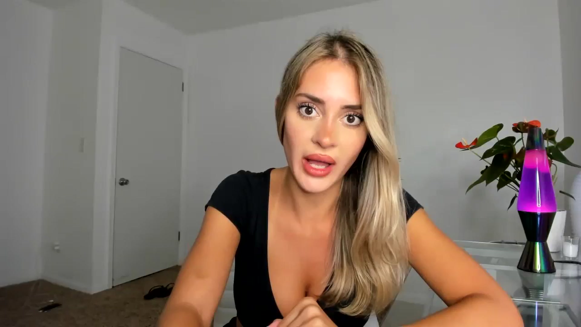 Gallery image thumbnail from SororityGirly's myfreecams stream on, 07/25/2023, 01:05 image 8 of 20