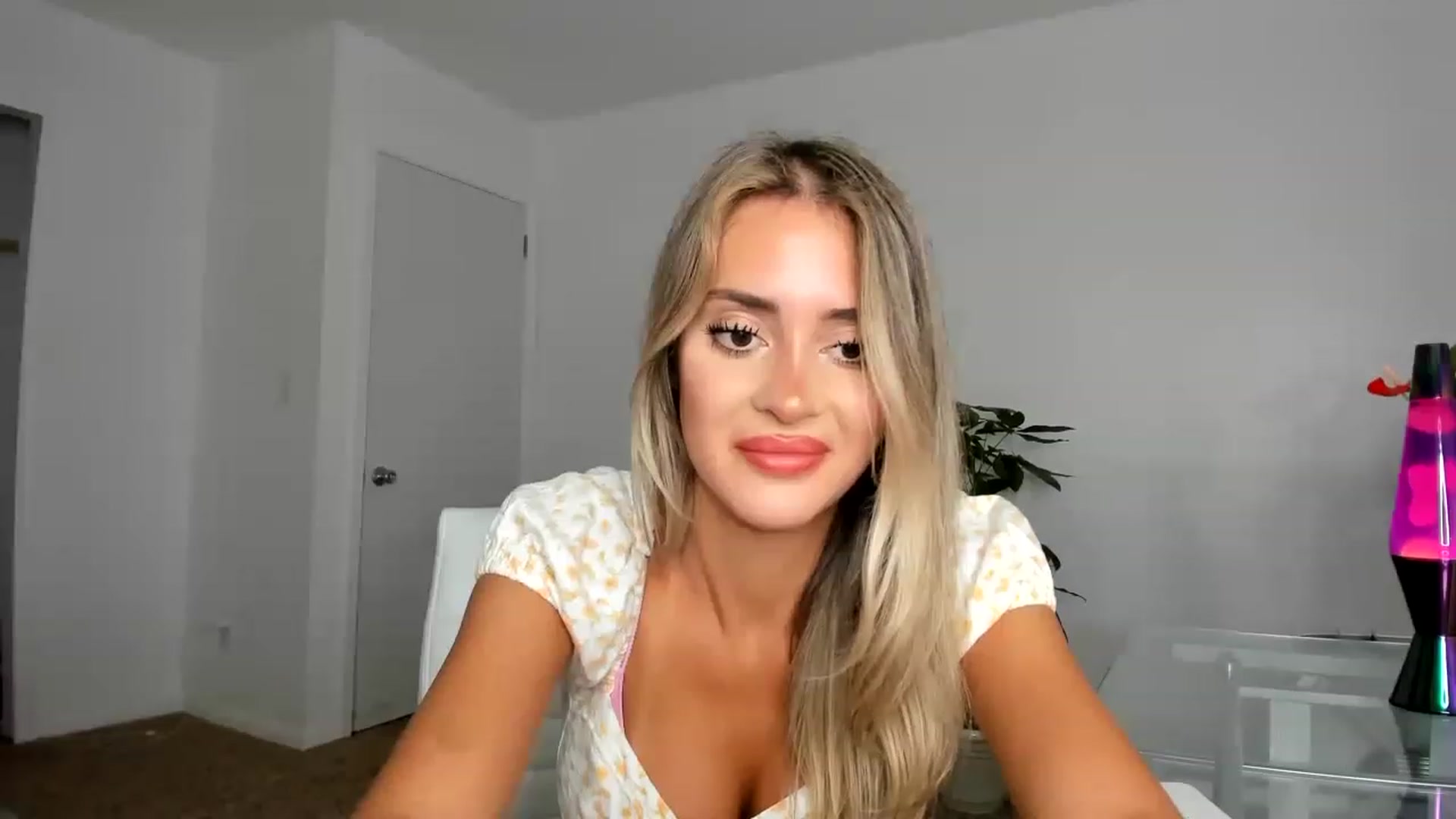 Gallery image thumbnail from SororityGirly's myfreecams stream on, 07/26/2023, 03:04 image 7 of 20