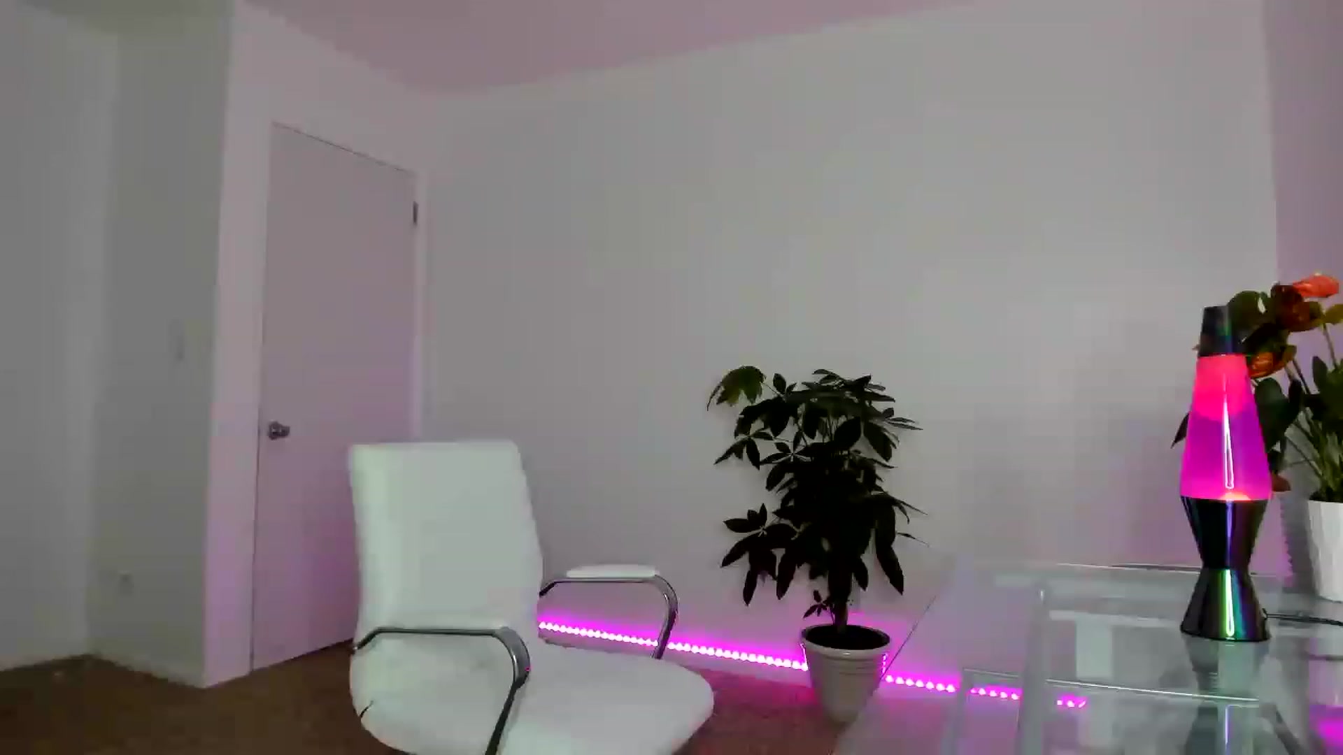 Gallery image thumbnail from SororityGirly's myfreecams stream on, 08/04/2023, 02:24 image 12 of 20