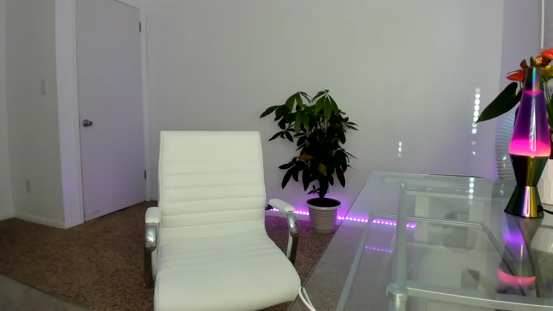 Gallery image thumbnail from SororityGirly's myfreecams stream on, 08/27/2023, 23:12 image 10 of 20