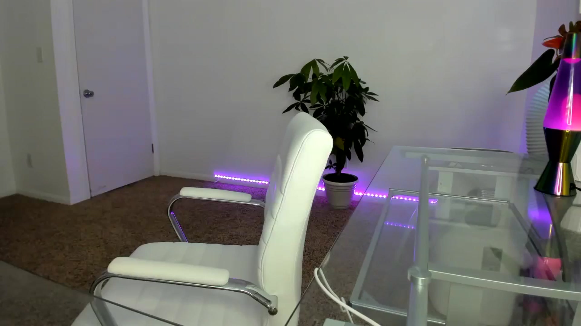 Gallery image thumbnail from SororityGirly's myfreecams stream on, 08/27/2023, 23:48 image 4 of 20