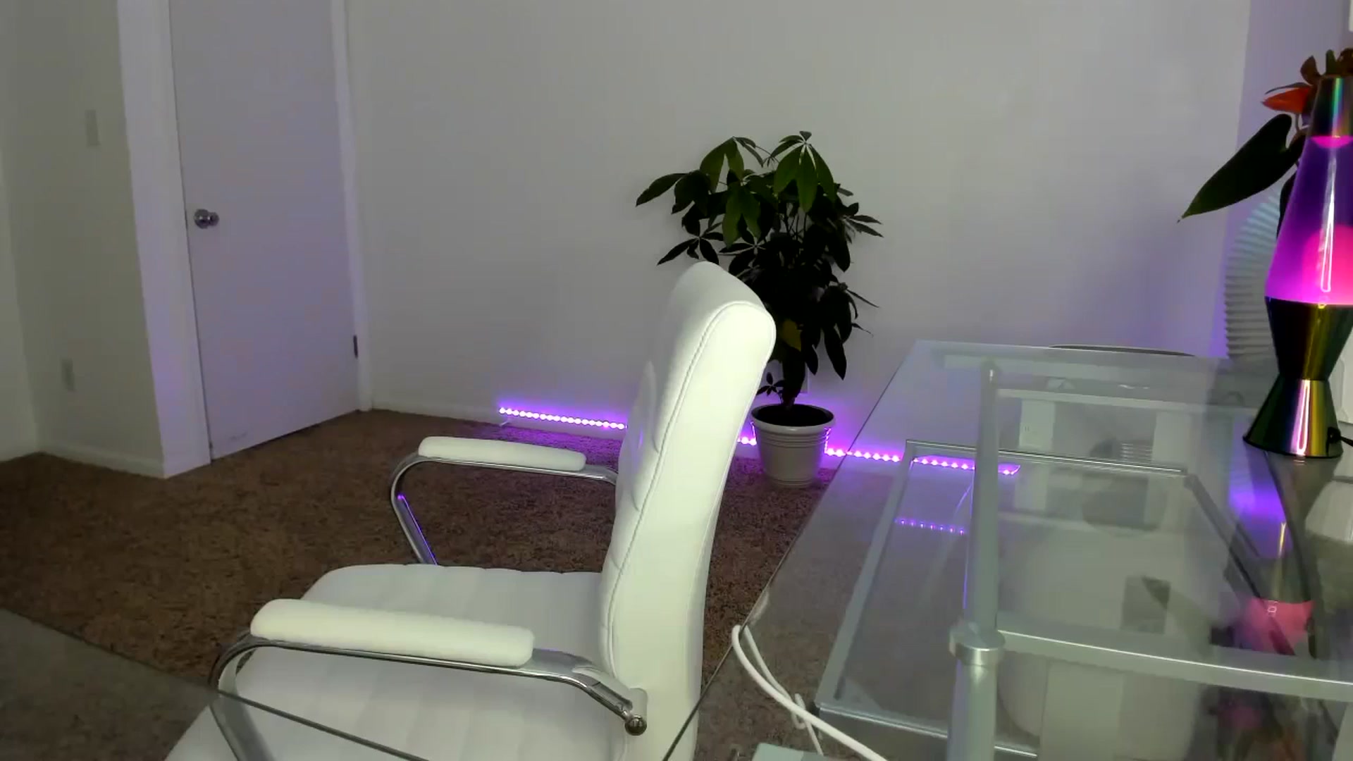 Gallery image thumbnail from SororityGirly's myfreecams stream on, 08/27/2023, 23:48 image 5 of 20