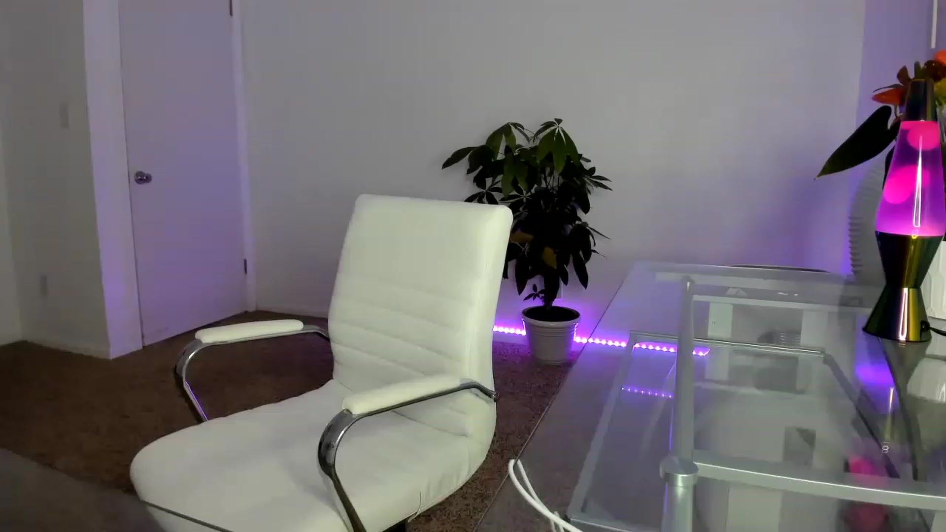 Gallery image thumbnail from SororityGirly's myfreecams stream on, 08/28/2023, 24:34 image 5 of 20