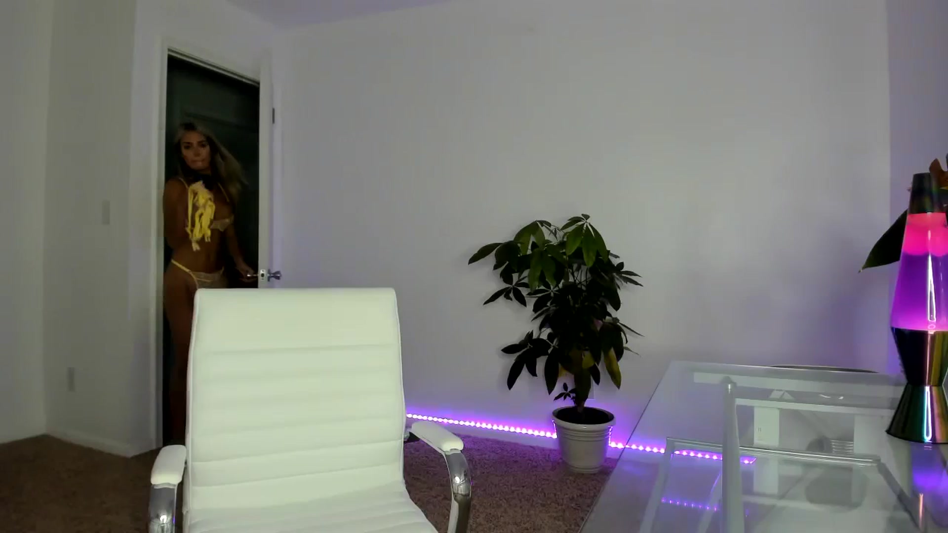 Gallery image thumbnail from SororityGirly's myfreecams stream on, 08/31/2023, 24:25 image 5 of 20