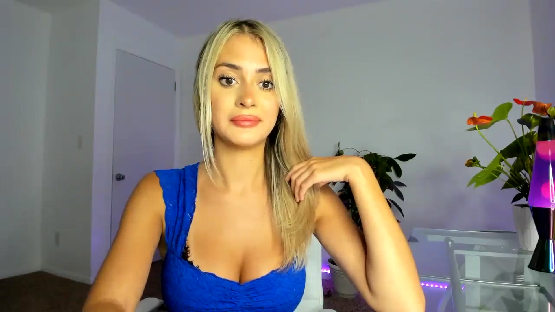 Gallery image thumbnail from SororityGirly's myfreecams stream on, 09/06/2023, 24:26 image 12 of 20