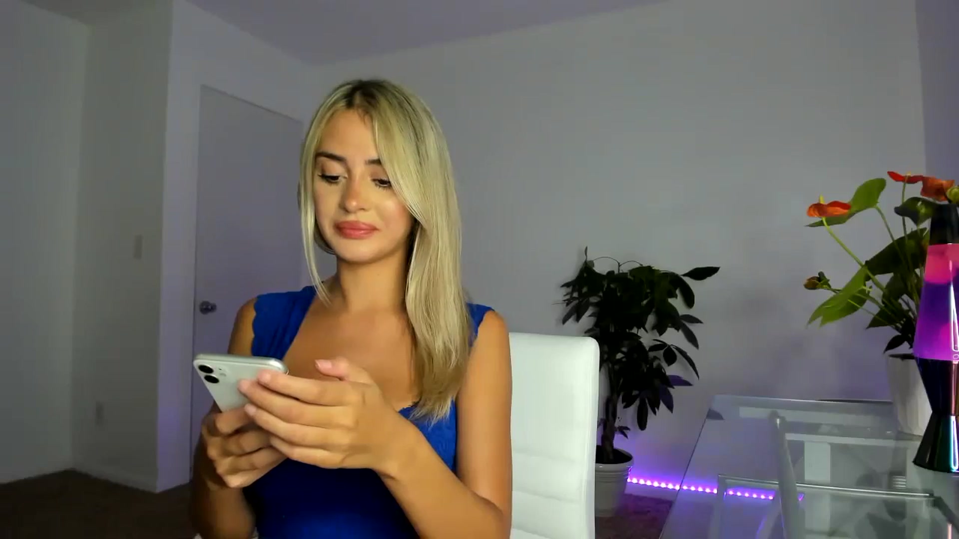 Gallery image thumbnail from SororityGirly's myfreecams stream on, 09/06/2023, 24:26 image 11 of 20