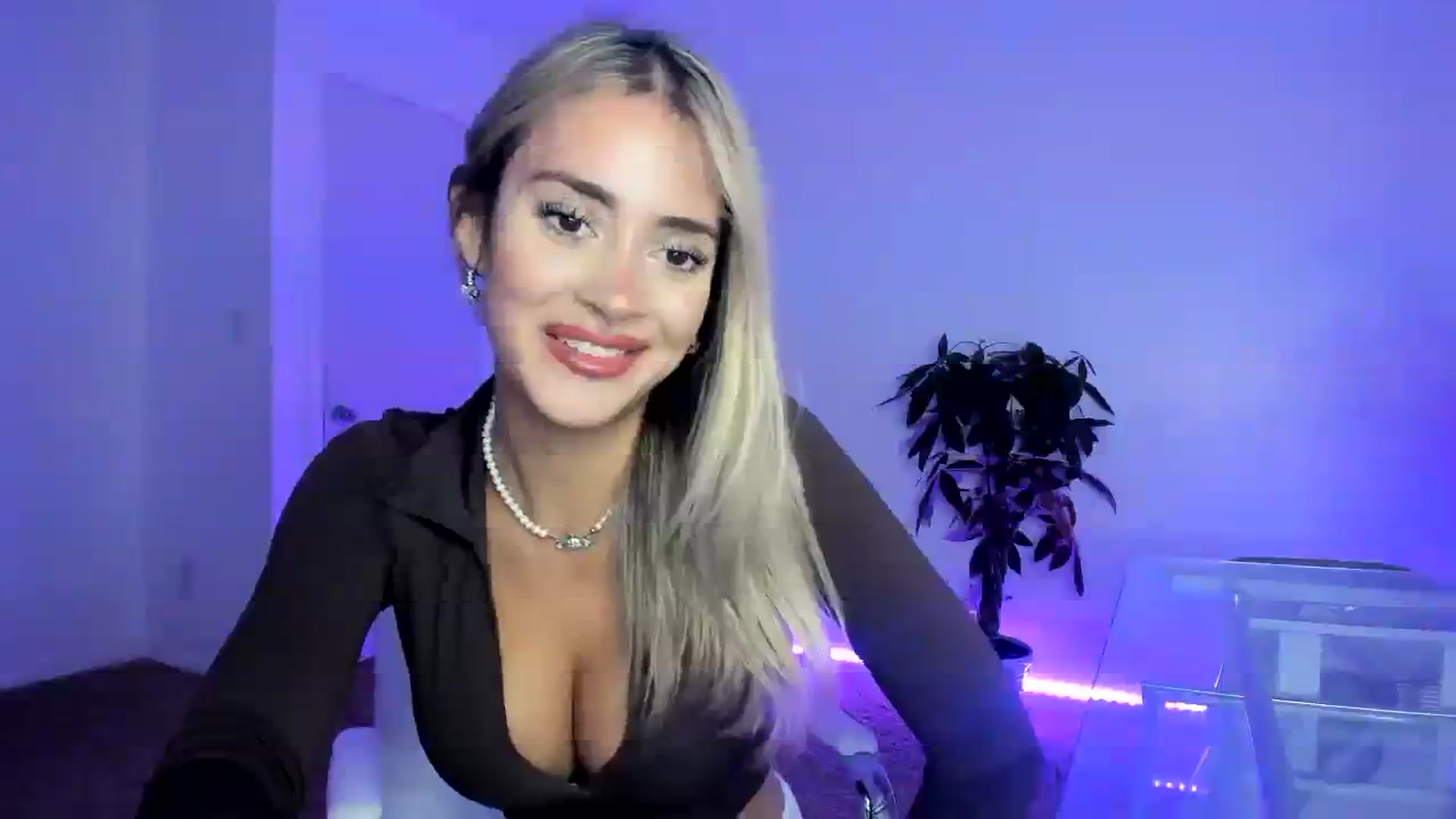 Gallery image thumbnail from SororityGirly's myfreecams stream on, 09/16/2023, 01:51 image 2 of 20