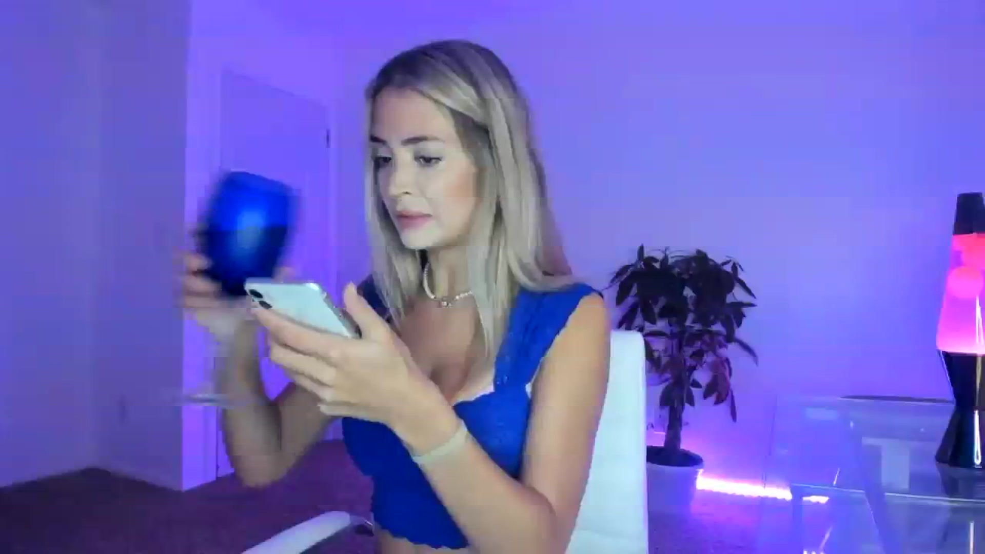 Gallery image thumbnail from SororityGirly's myfreecams stream on, 09/17/2023, 23:27 image 10 of 20