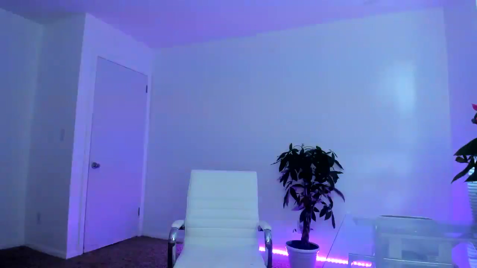 Gallery image thumbnail from SororityGirly's myfreecams stream on, 09/18/2023, 22:35 image 15 of 20