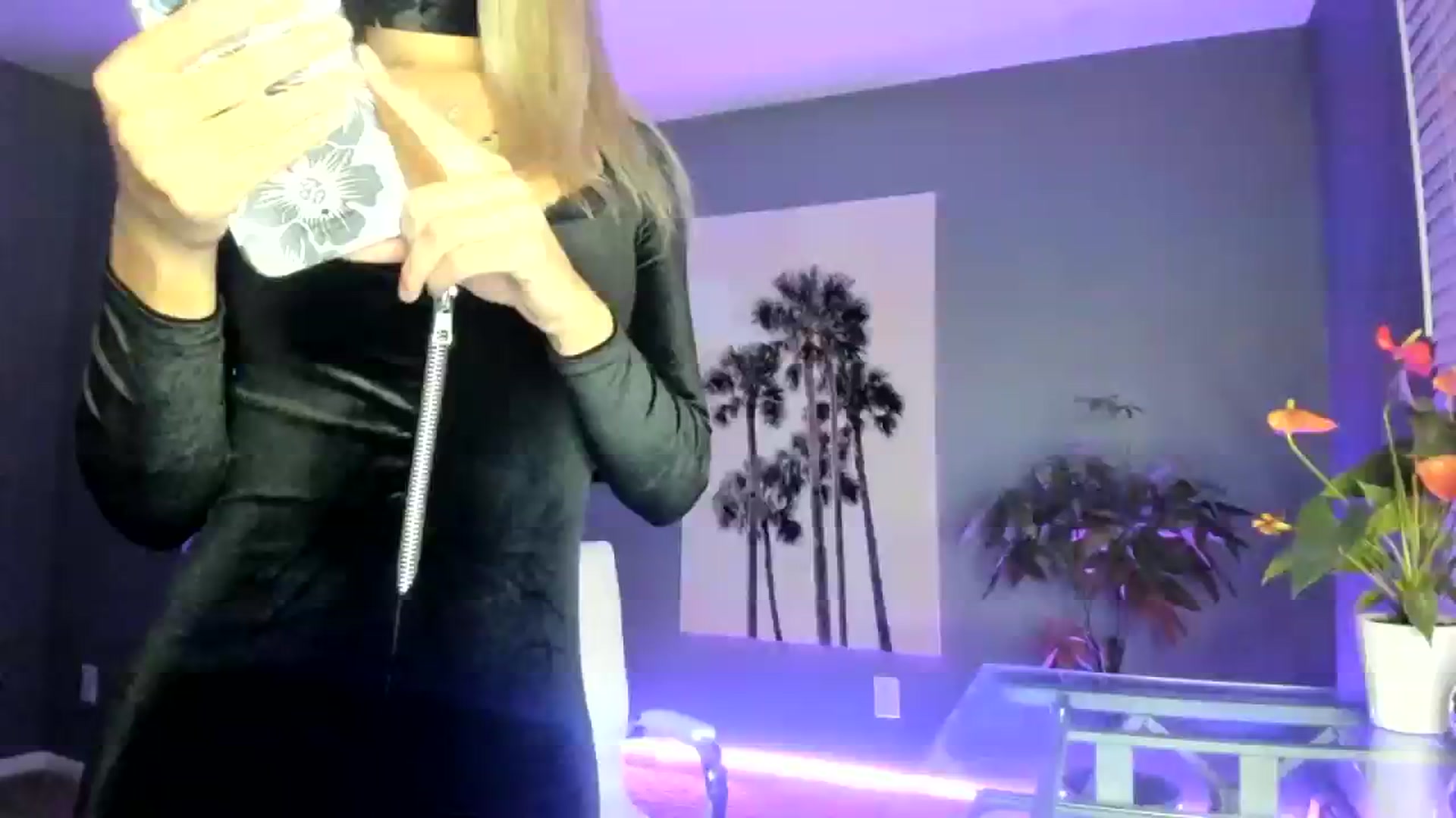 Gallery image thumbnail from SororityGirly's myfreecams stream on, 11/01/2023, 24:00 image 12 of 20