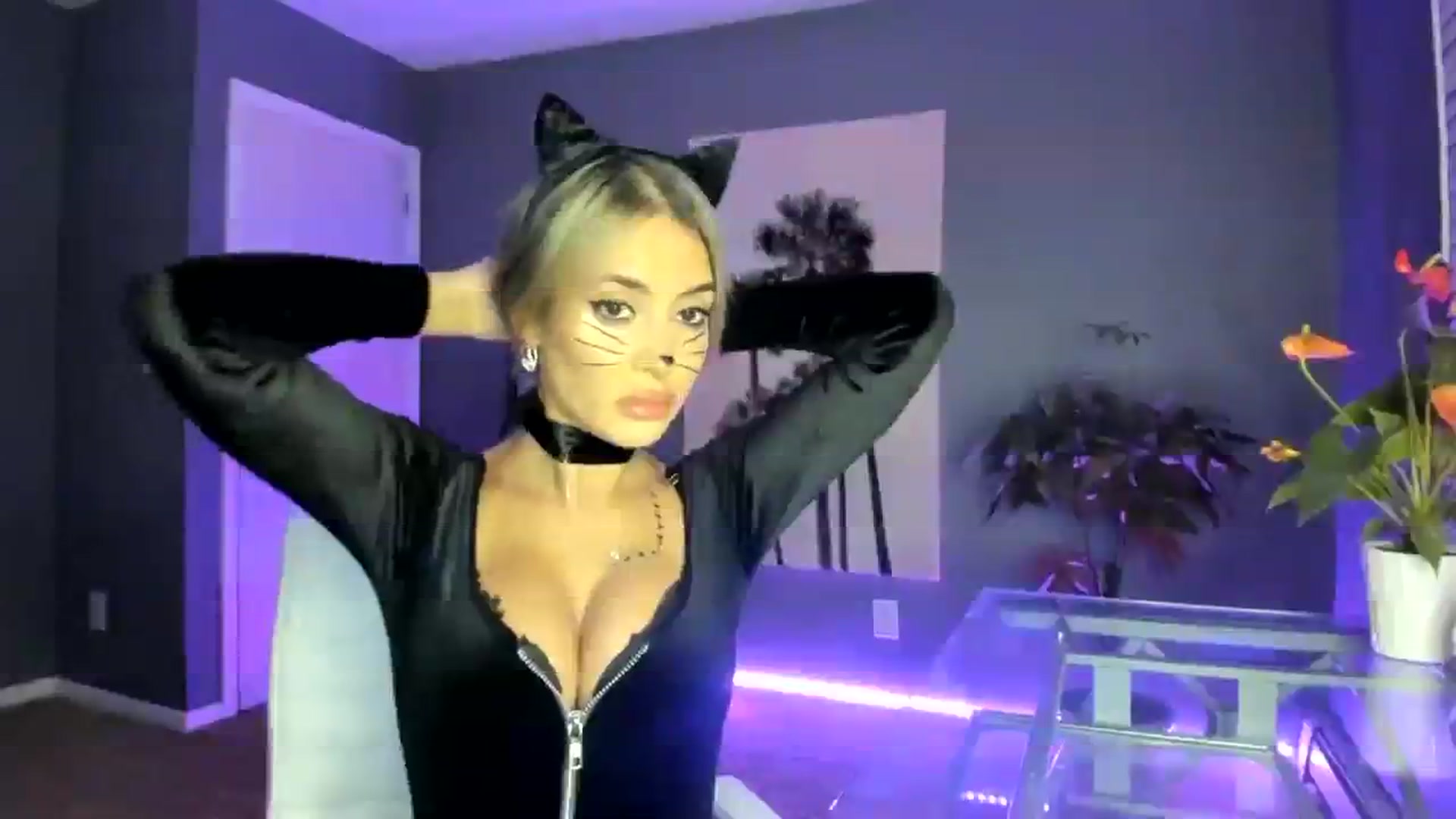 Gallery image thumbnail from SororityGirly's myfreecams stream on, 11/01/2023, 24:00 image 8 of 20