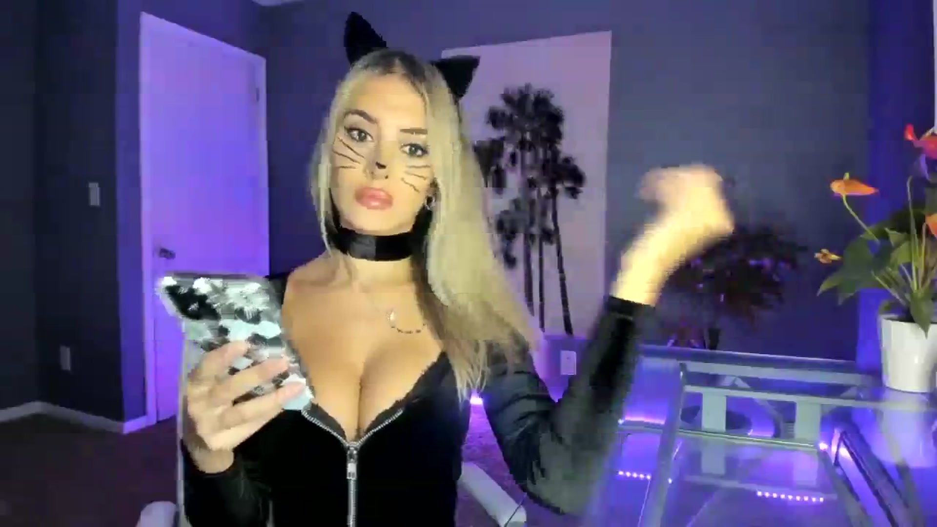 Gallery image thumbnail from SororityGirly's myfreecams stream on, 11/01/2023, 24:00 image 7 of 20