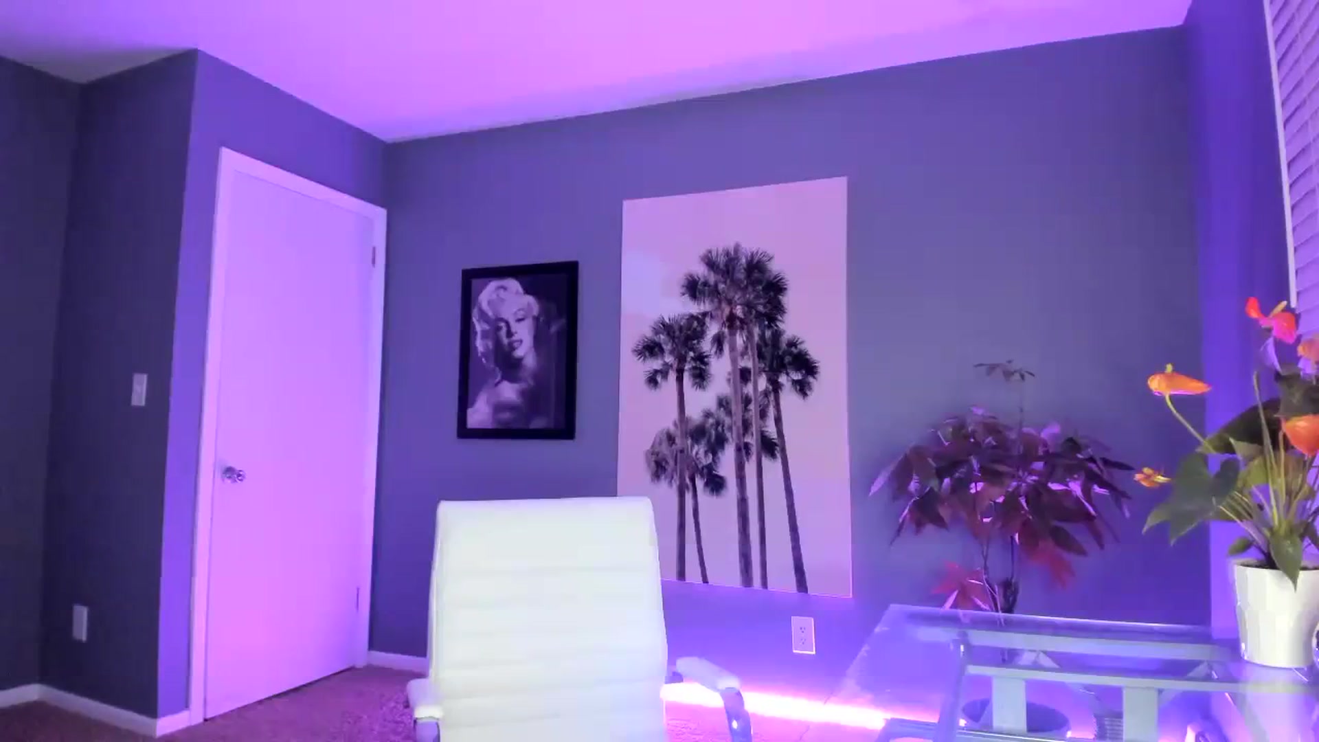 Gallery image thumbnail from SororityGirly's myfreecams stream on, 11/01/2023, 24:37 image 10 of 20