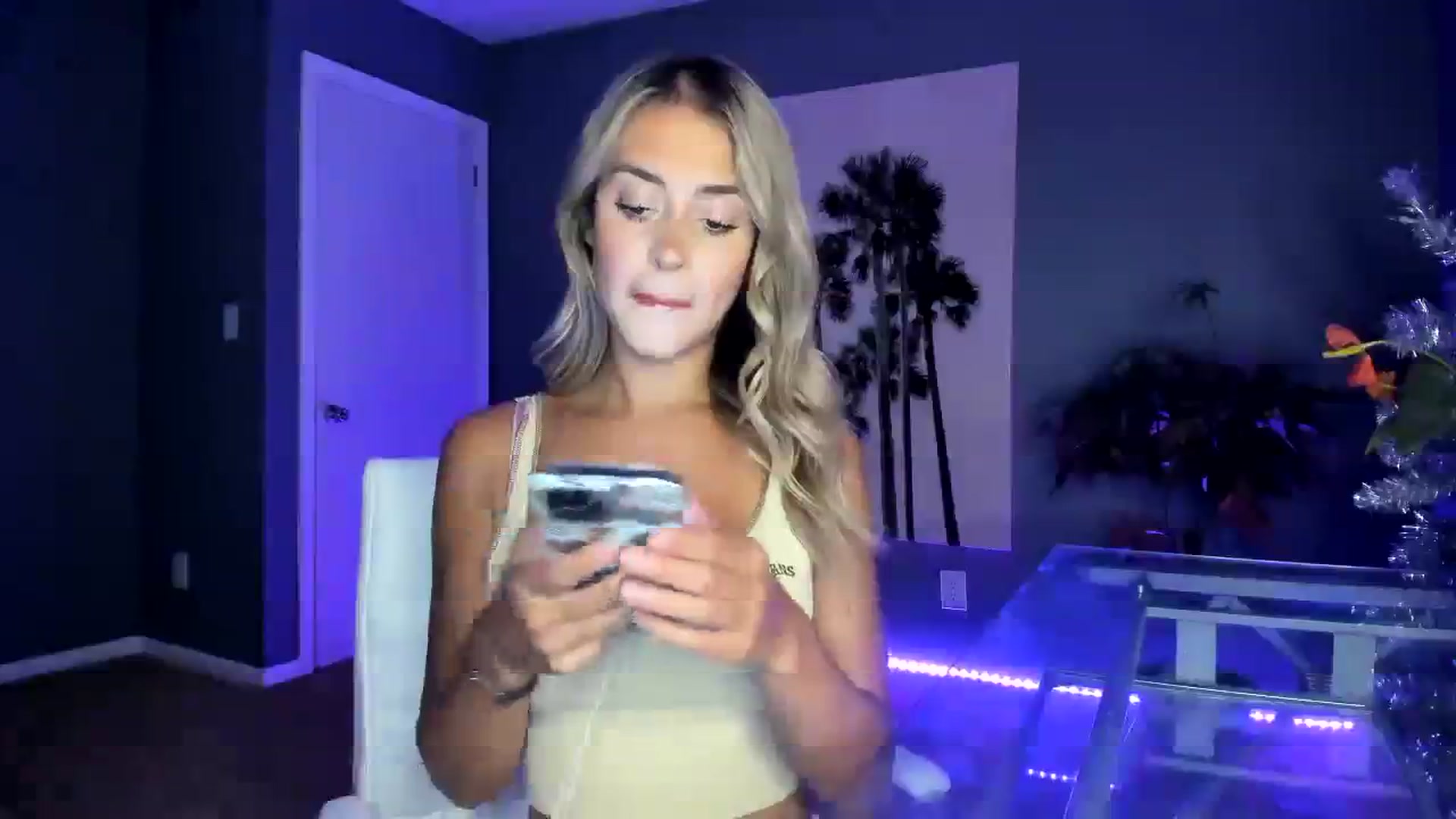 Gallery image thumbnail from SororityGirly's myfreecams stream on, 11/11/2023, 23:11 image 9 of 20