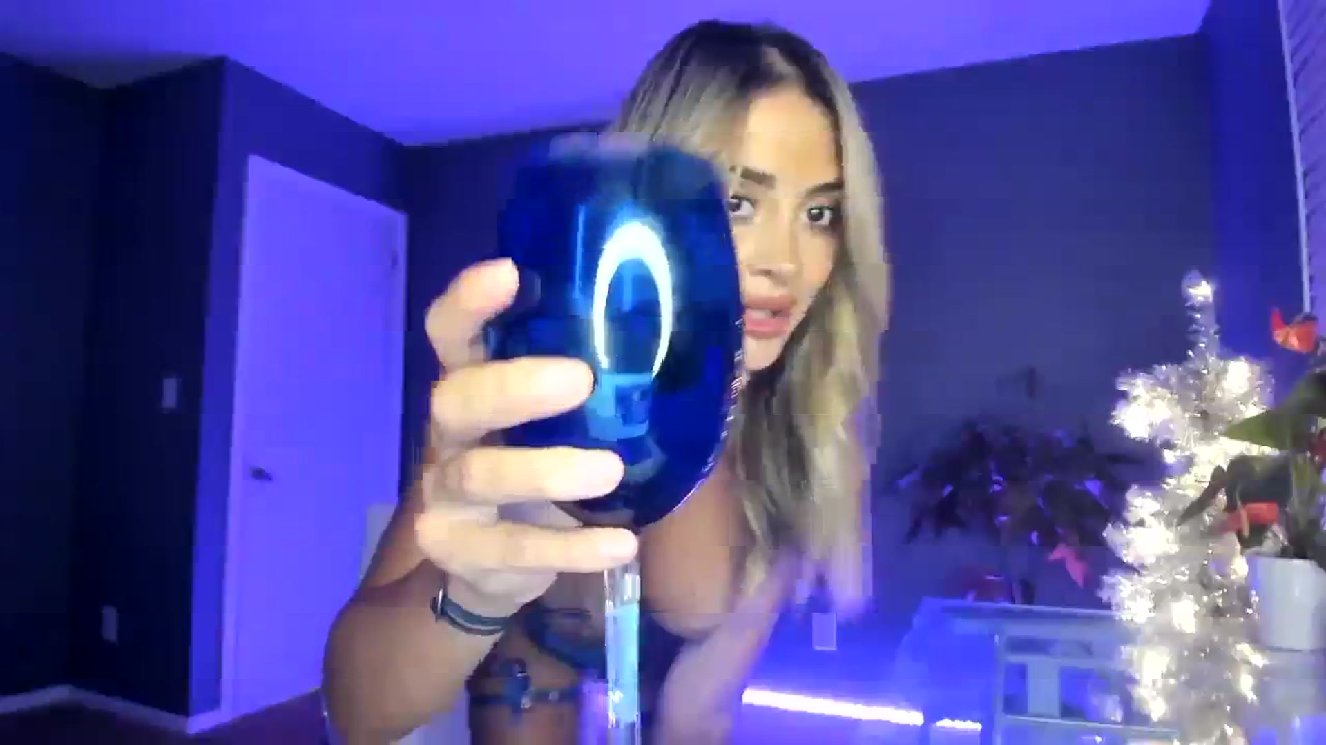 Gallery image thumbnail from SororityGirly's myfreecams stream on, 11/17/2023, 03:01 image 3 of 20