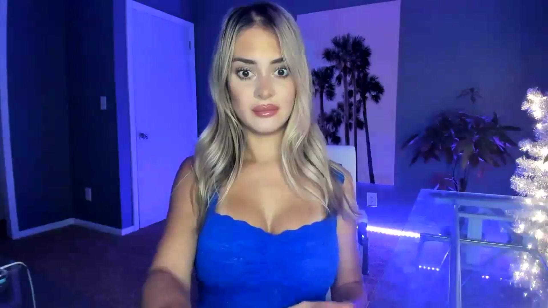 Gallery image thumbnail from SororityGirly's myfreecams stream on, 11/22/2023, 23:40 image 10 of 20