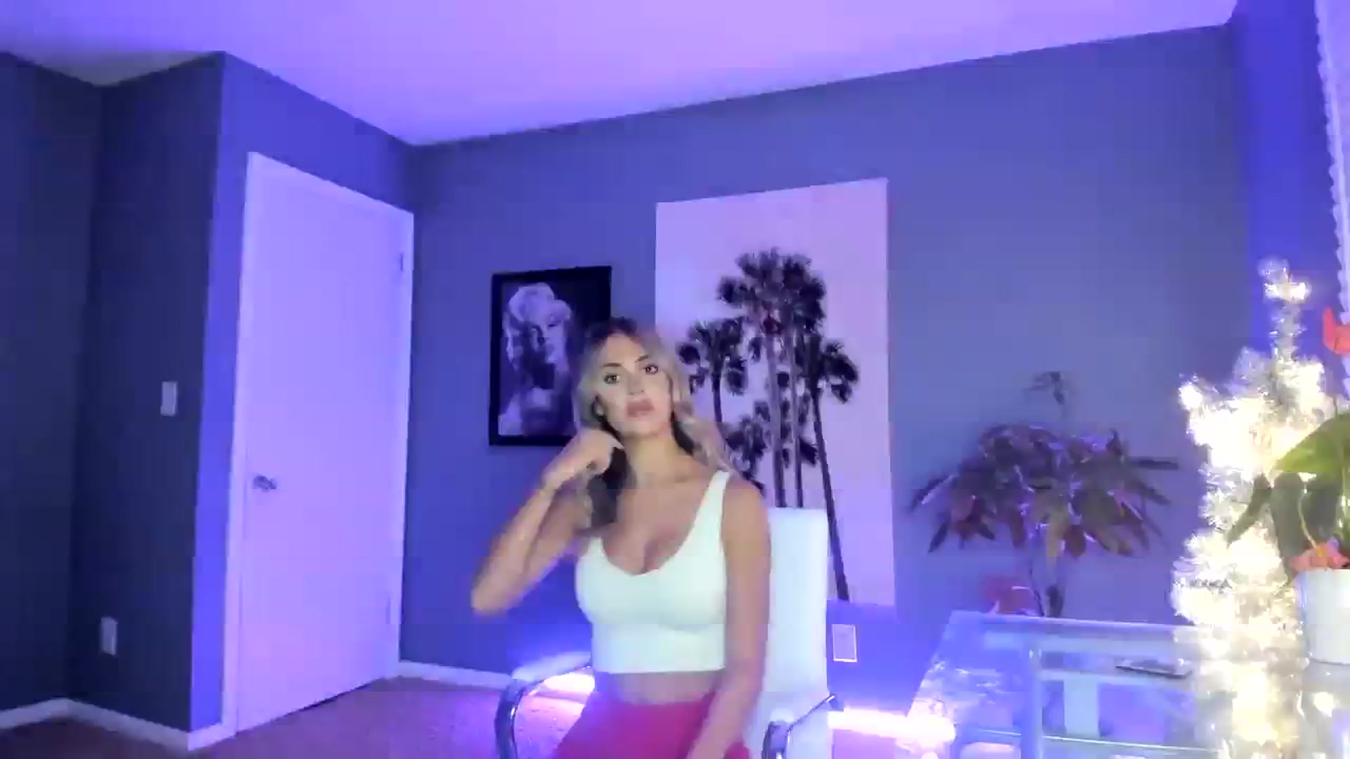 Gallery image thumbnail from SororityGirly's myfreecams stream on, 11/24/2023, 01:20 image 16 of 20