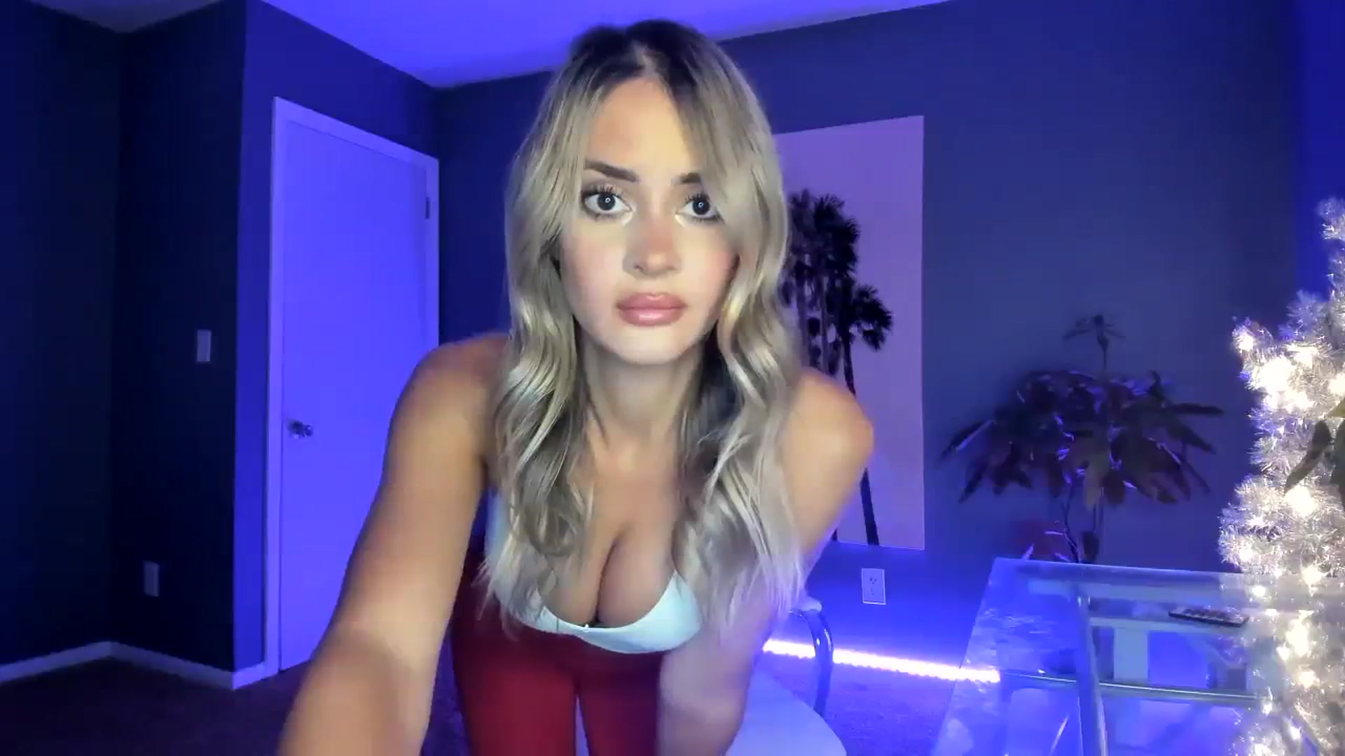Gallery image thumbnail from SororityGirly's myfreecams stream on, 11/24/2023, 01:20 image 7 of 20