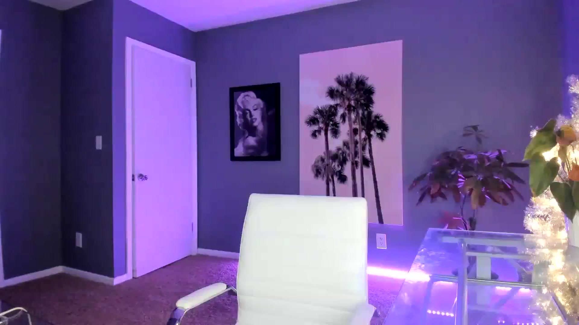 Gallery image thumbnail from SororityGirly's myfreecams stream on, 11/27/2023, 23:06 image 15 of 20