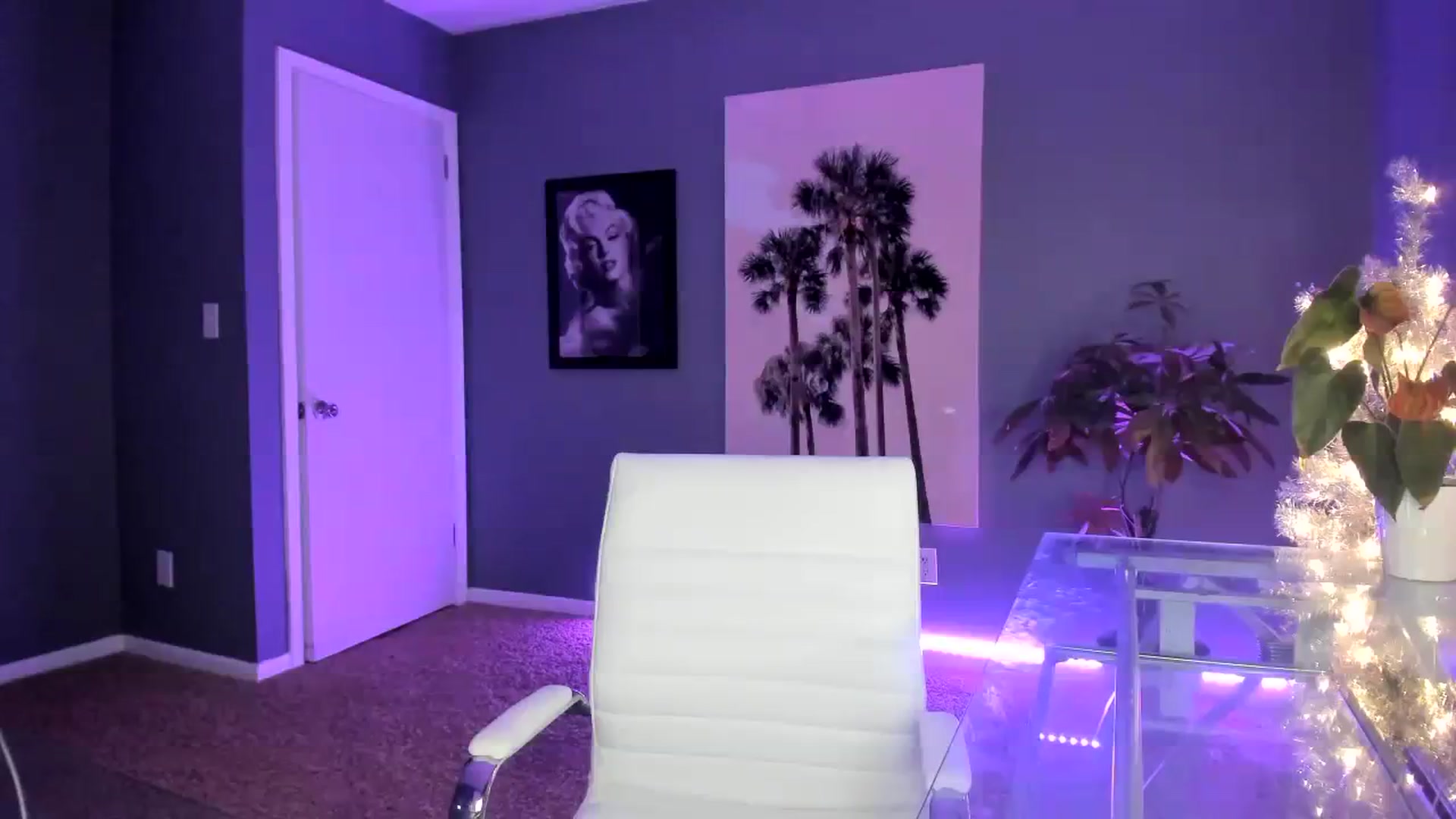 Gallery image thumbnail from SororityGirly's myfreecams stream on, 11/28/2023, 24:00 image 9 of 20