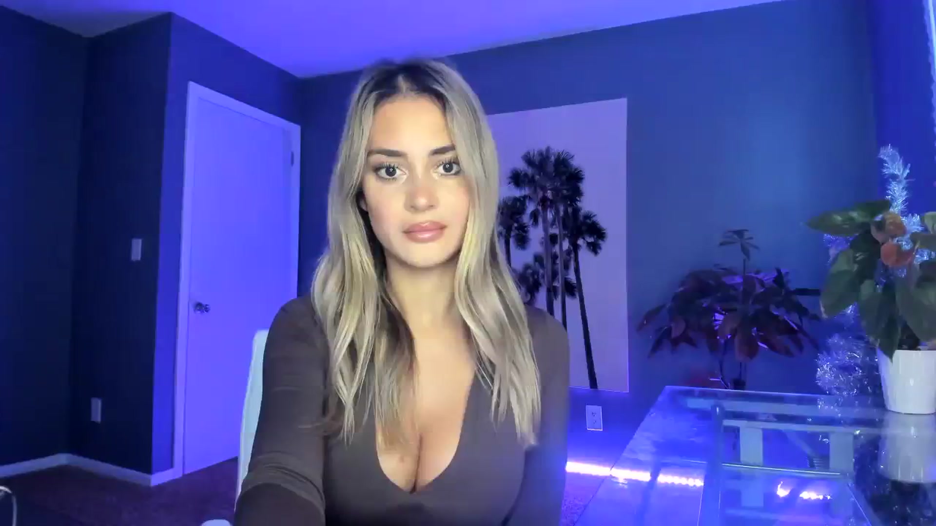 Gallery image thumbnail from SororityGirly's myfreecams stream on, 11/28/2023, 20:29 image 7 of 20