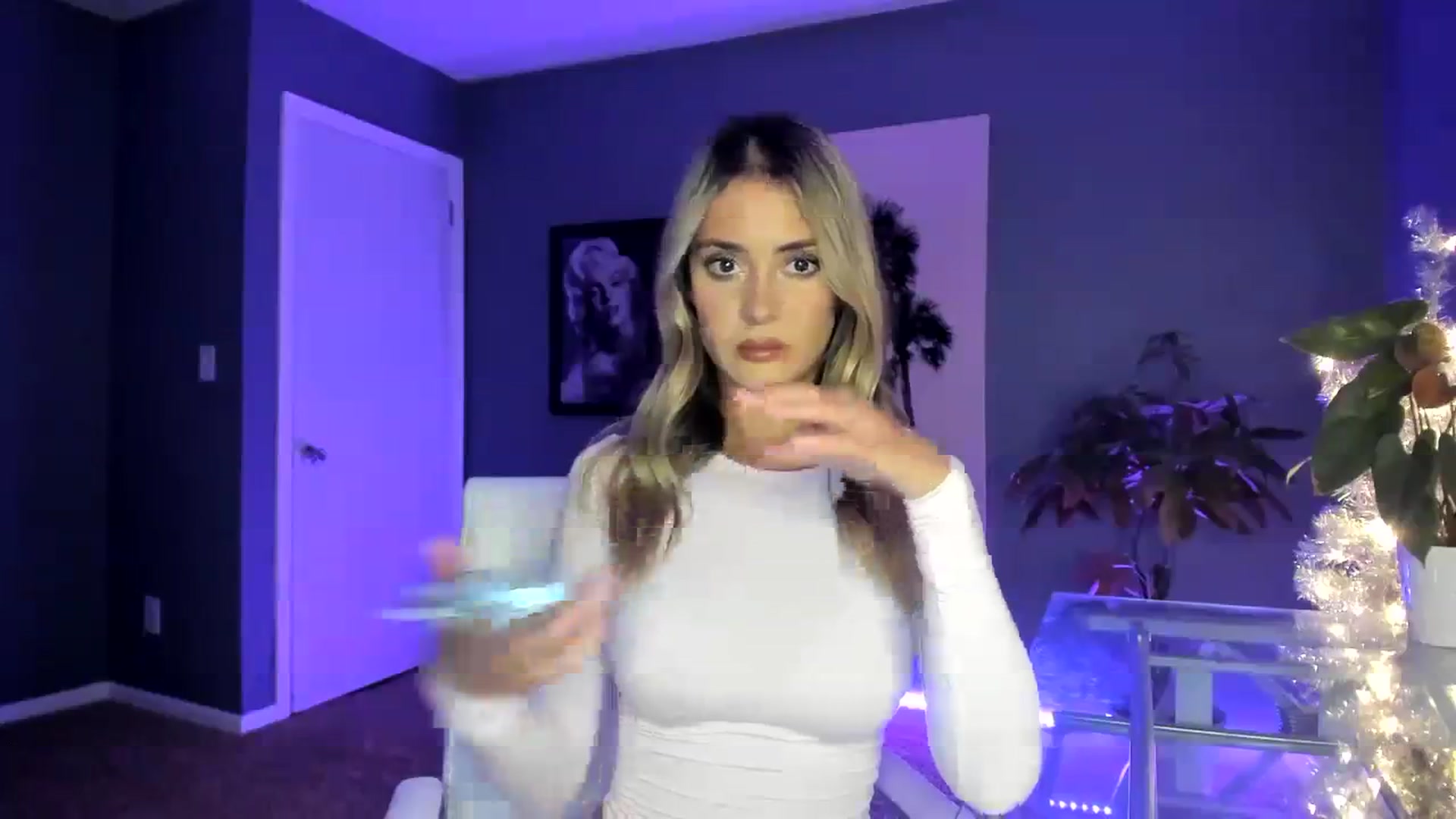 Gallery image thumbnail from SororityGirly's myfreecams stream on, 11/30/2023, 23:48 image 4 of 20