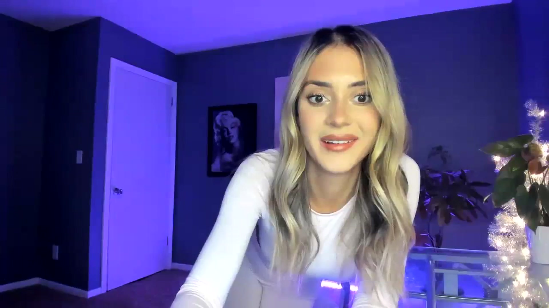 Gallery image thumbnail from SororityGirly's myfreecams stream on, 11/30/2023, 23:48 image 3 of 20