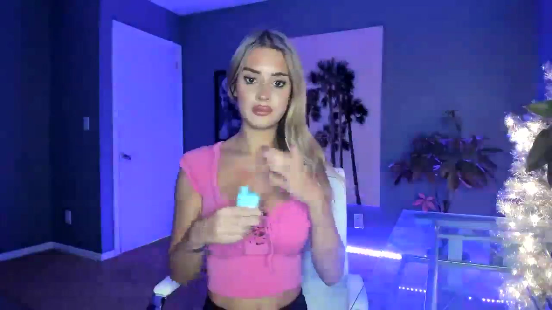 Gallery image thumbnail from SororityGirly's myfreecams stream on, 12/12/2023, 01:58 image 5 of 20