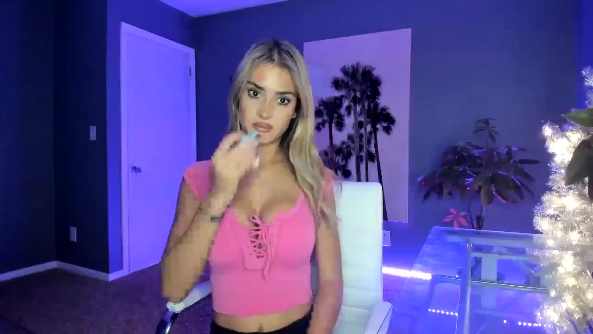 Gallery image thumbnail from SororityGirly's myfreecams stream on, 12/12/2023, 01:58 image 4 of 20