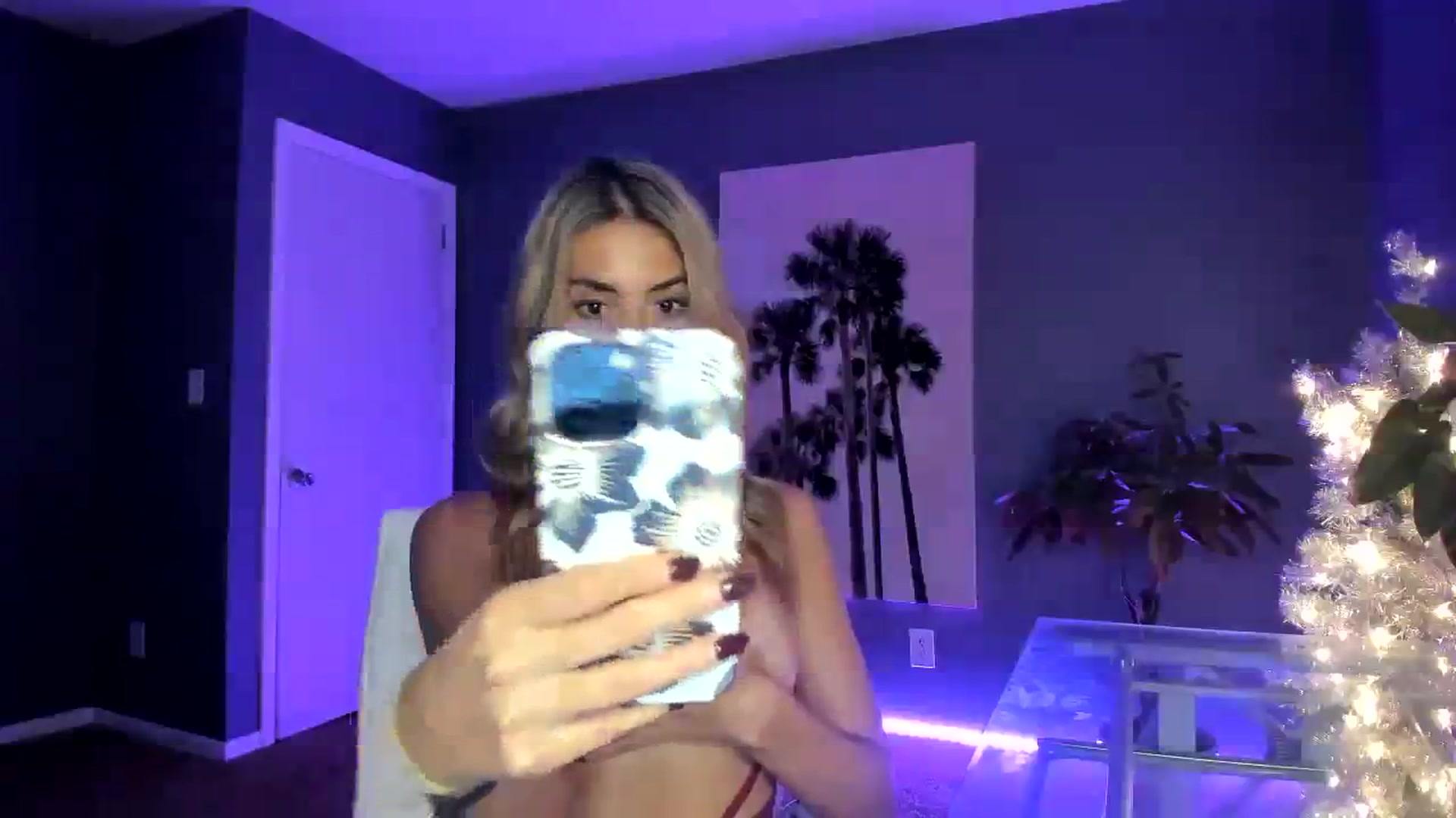 Gallery image thumbnail from SororityGirly's myfreecams stream on, 12/21/2023, 04:11 image 17 of 20
