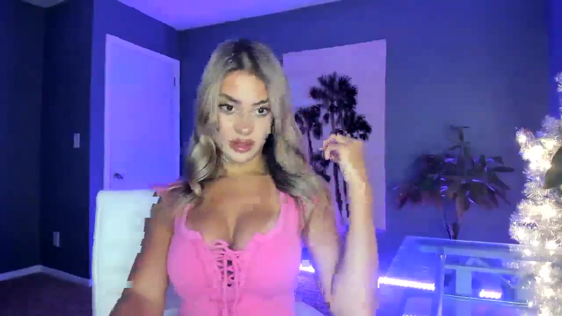 Gallery image thumbnail from SororityGirly's myfreecams stream on, 01/08/2024, 22:57 image 17 of 20