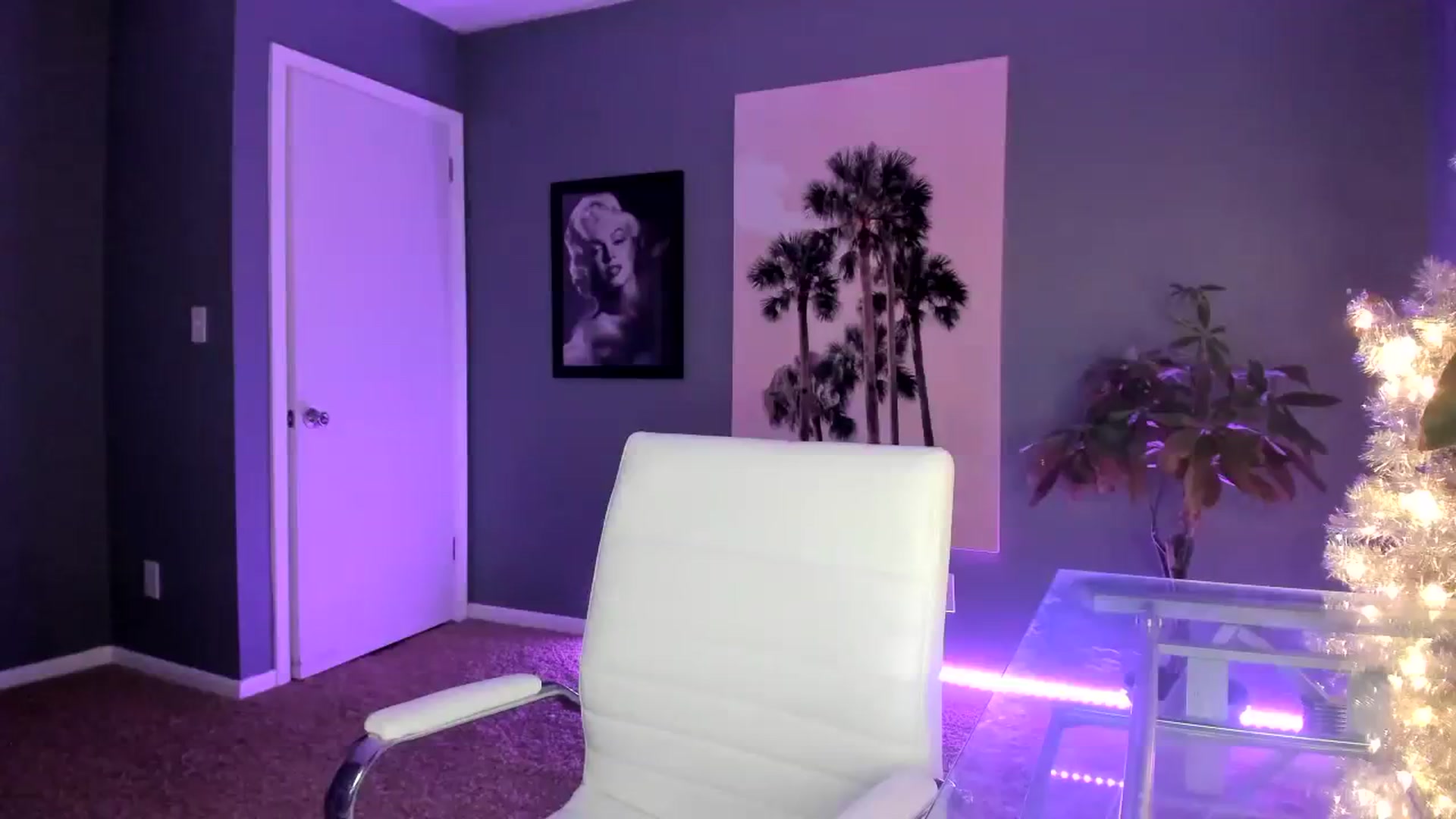 Gallery image thumbnail from SororityGirly's myfreecams stream on, 01/09/2024, 24:00 image 1 of 20
