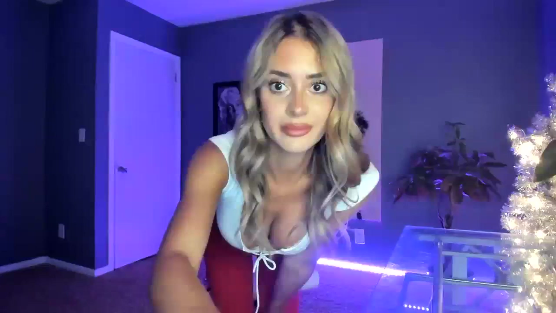 Gallery image thumbnail from SororityGirly's myfreecams stream on, 01/11/2024, 02:01 image 11 of 20