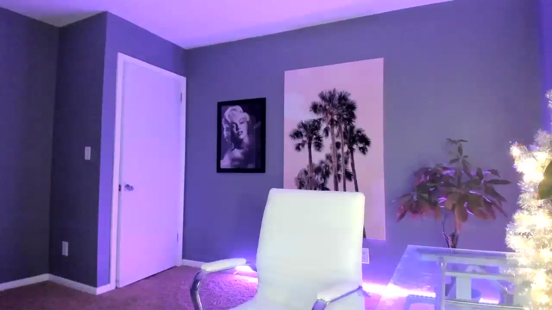 Gallery image thumbnail from SororityGirly's myfreecams stream on, 01/11/2024, 02:34 image 8 of 20