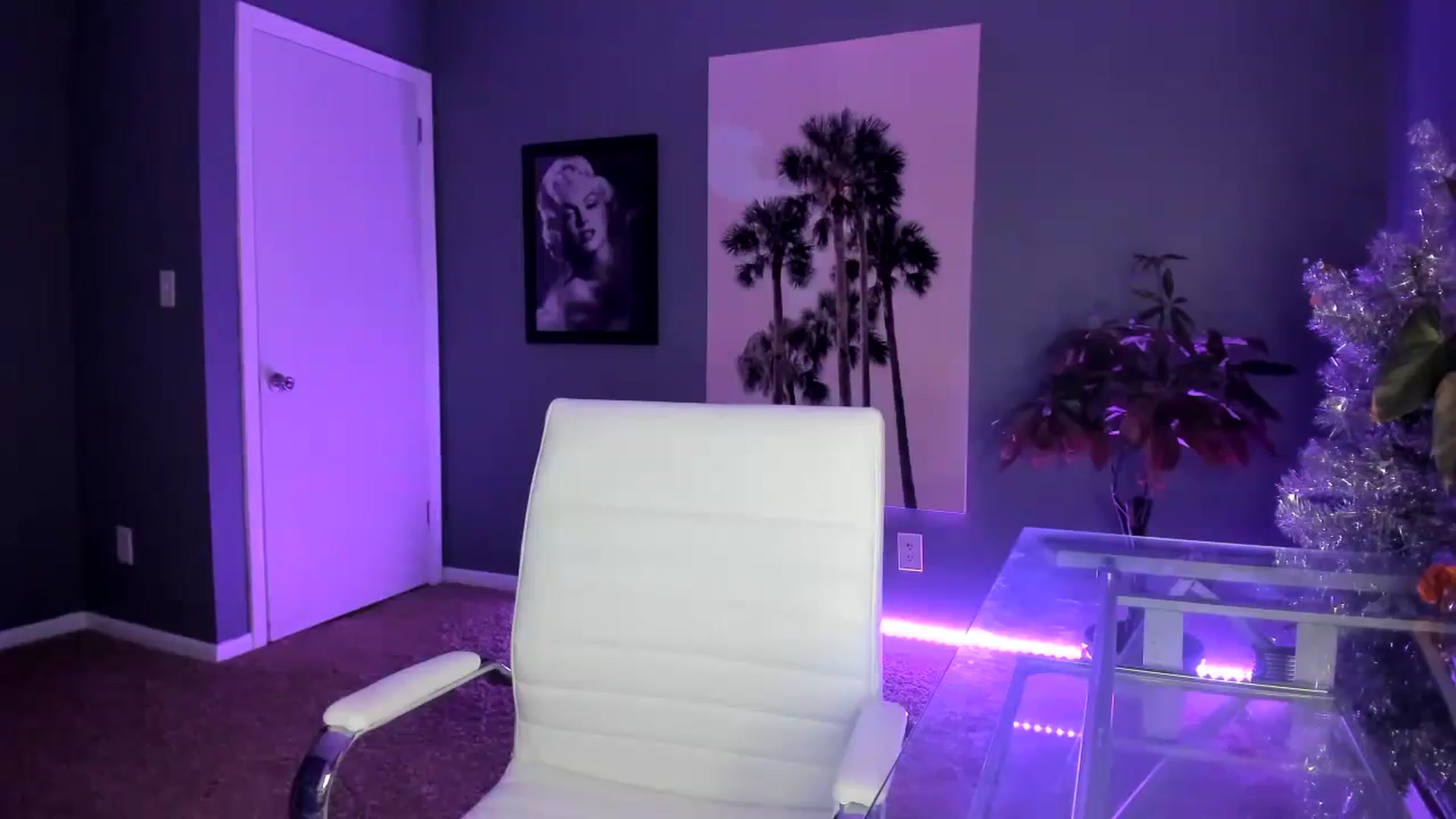 Gallery image thumbnail from SororityGirly's myfreecams stream on, 01/18/2024, 24:41 image 13 of 20