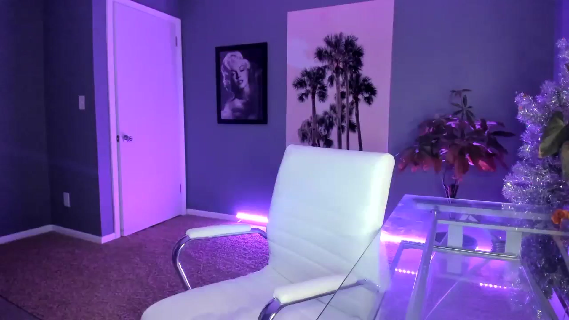 Gallery image thumbnail from SororityGirly's myfreecams stream on, 01/21/2024, 23:42 image 17 of 20