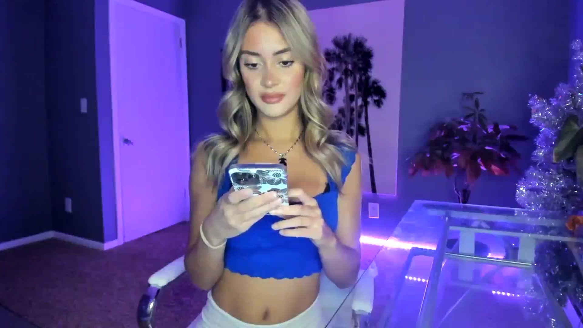 Gallery image thumbnail from SororityGirly's myfreecams stream on, 01/21/2024, 23:42 image 4 of 20