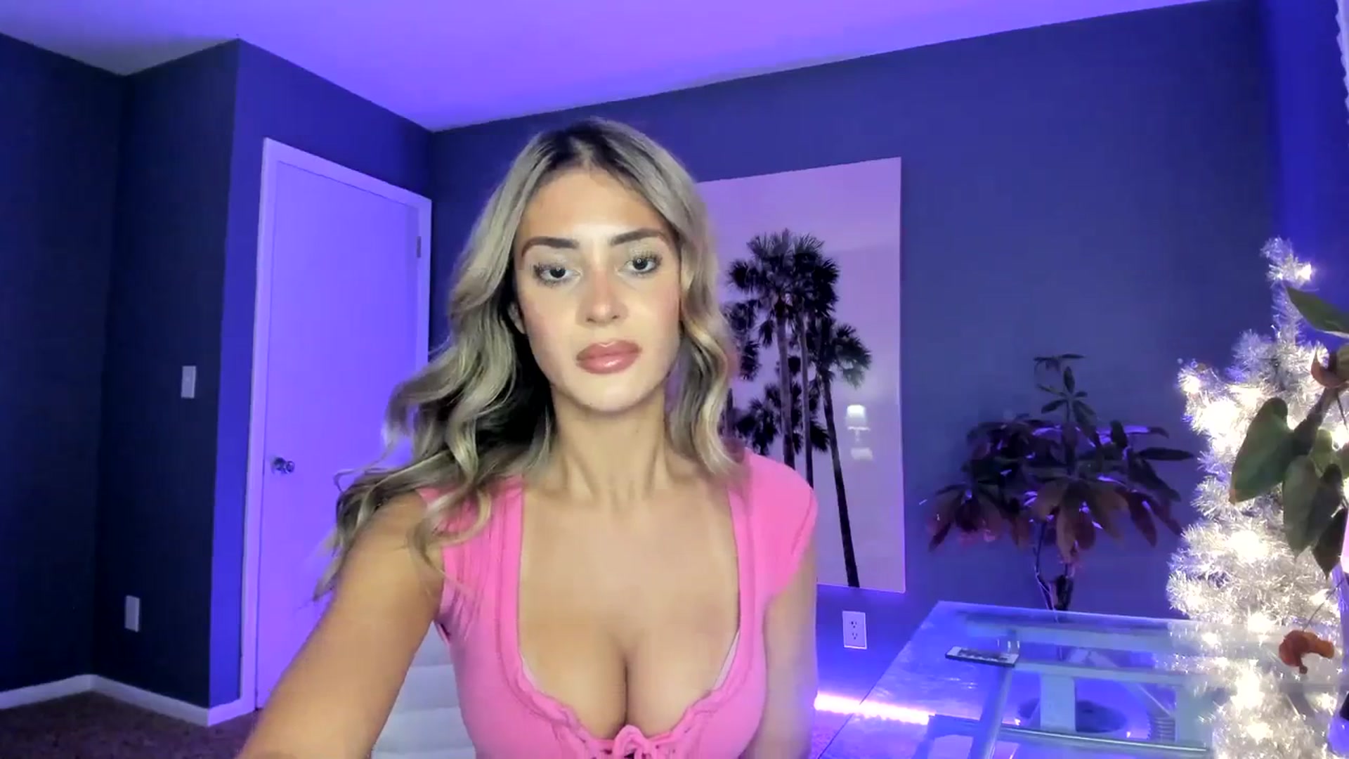 Gallery image thumbnail from SororityGirly's myfreecams stream on, 01/25/2024, 01:01 image 4 of 20