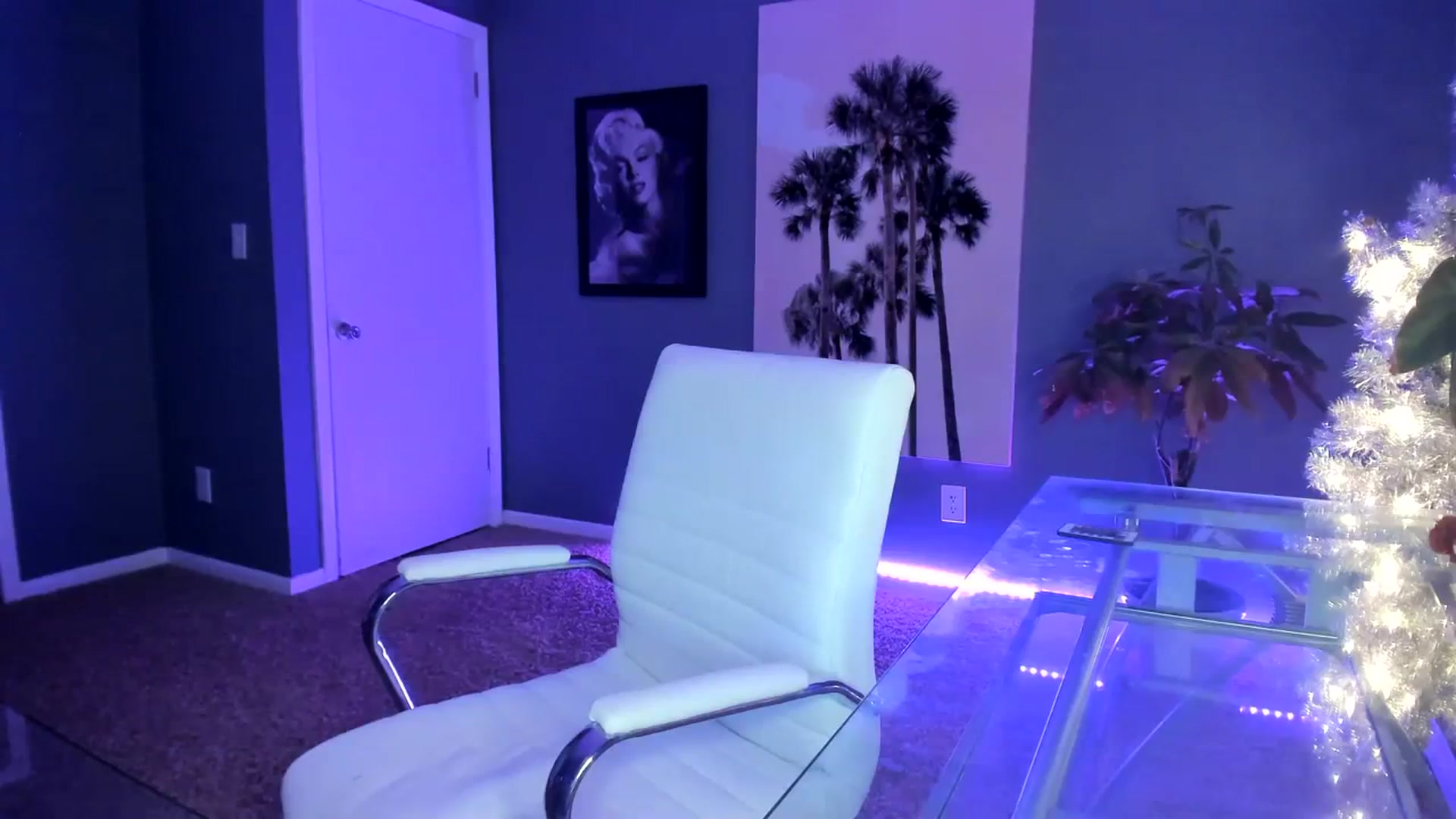 Gallery image thumbnail from SororityGirly's myfreecams stream on, 01/25/2024, 02:36 image 4 of 20