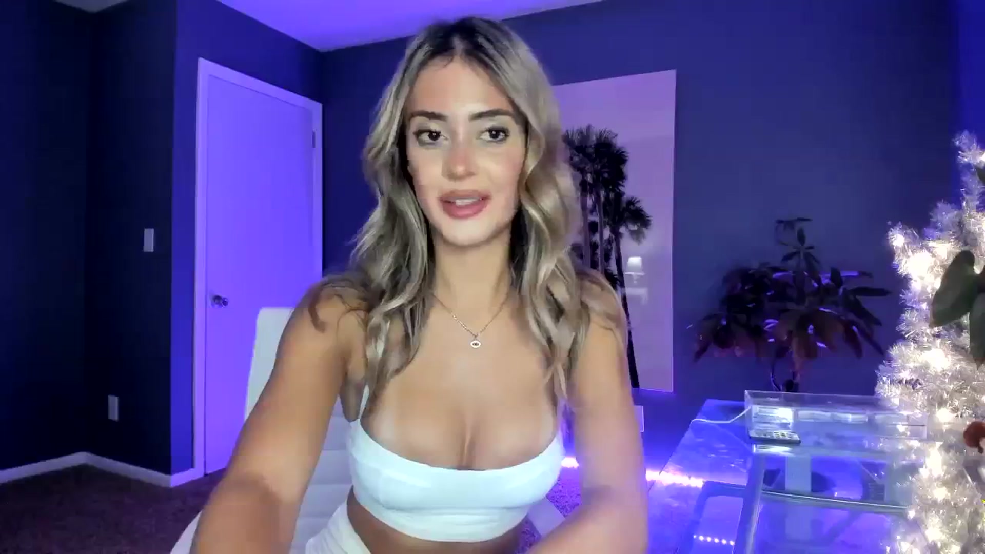 Gallery image thumbnail from SororityGirly's myfreecams stream on, 01/26/2024, 24:52 image 4 of 20