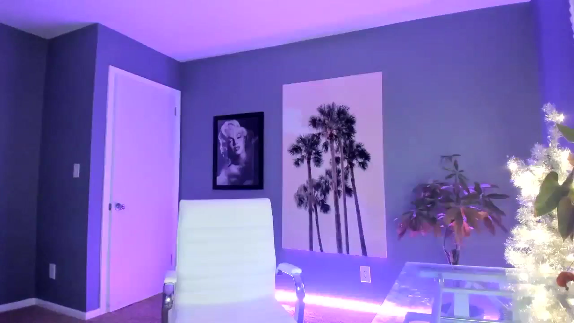 Gallery image thumbnail from SororityGirly's myfreecams stream on, 01/29/2024, 24:41 image 11 of 20