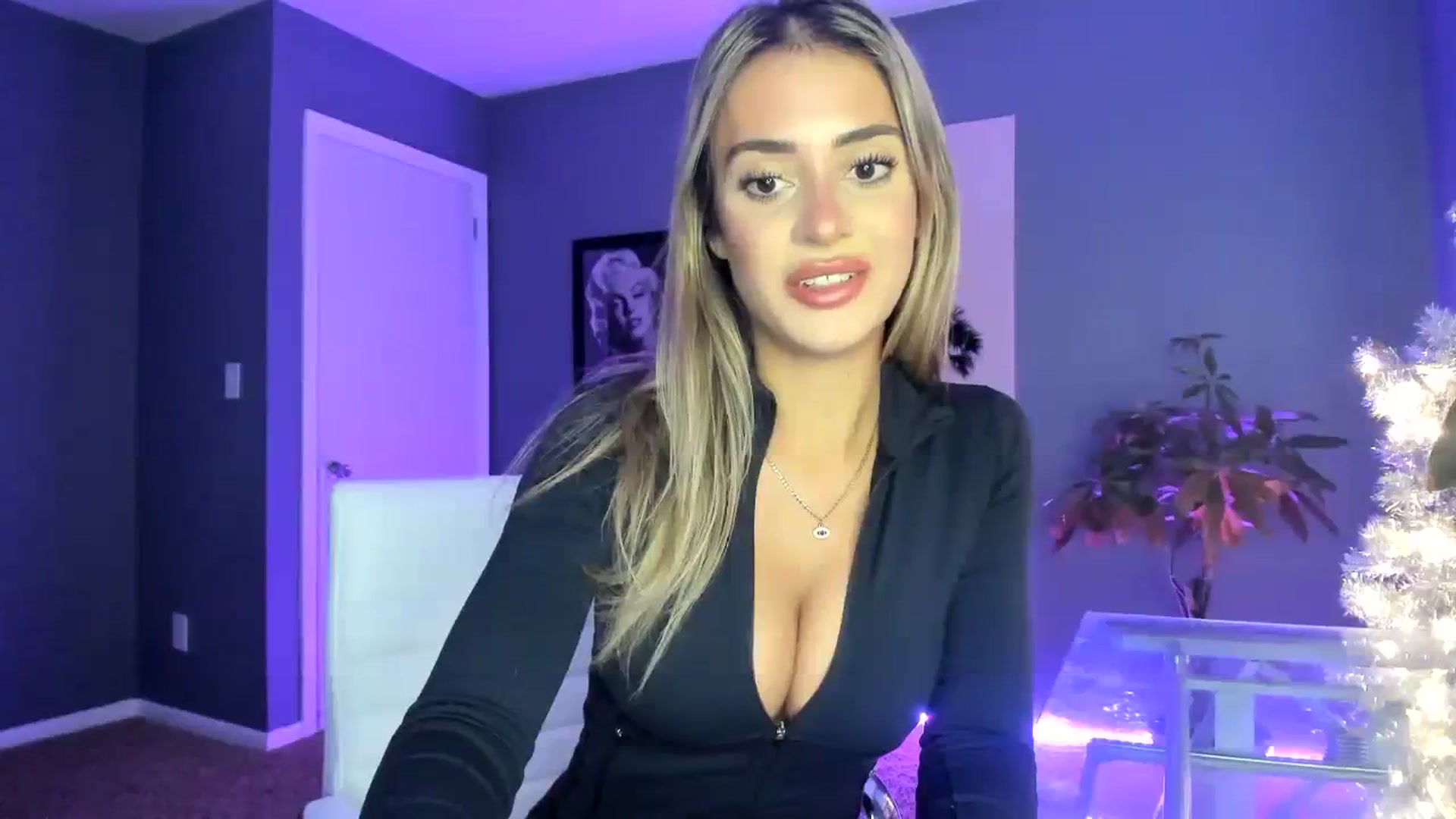 Gallery image thumbnail from SororityGirly's myfreecams stream on, 01/29/2024, 22:04 image 6 of 20