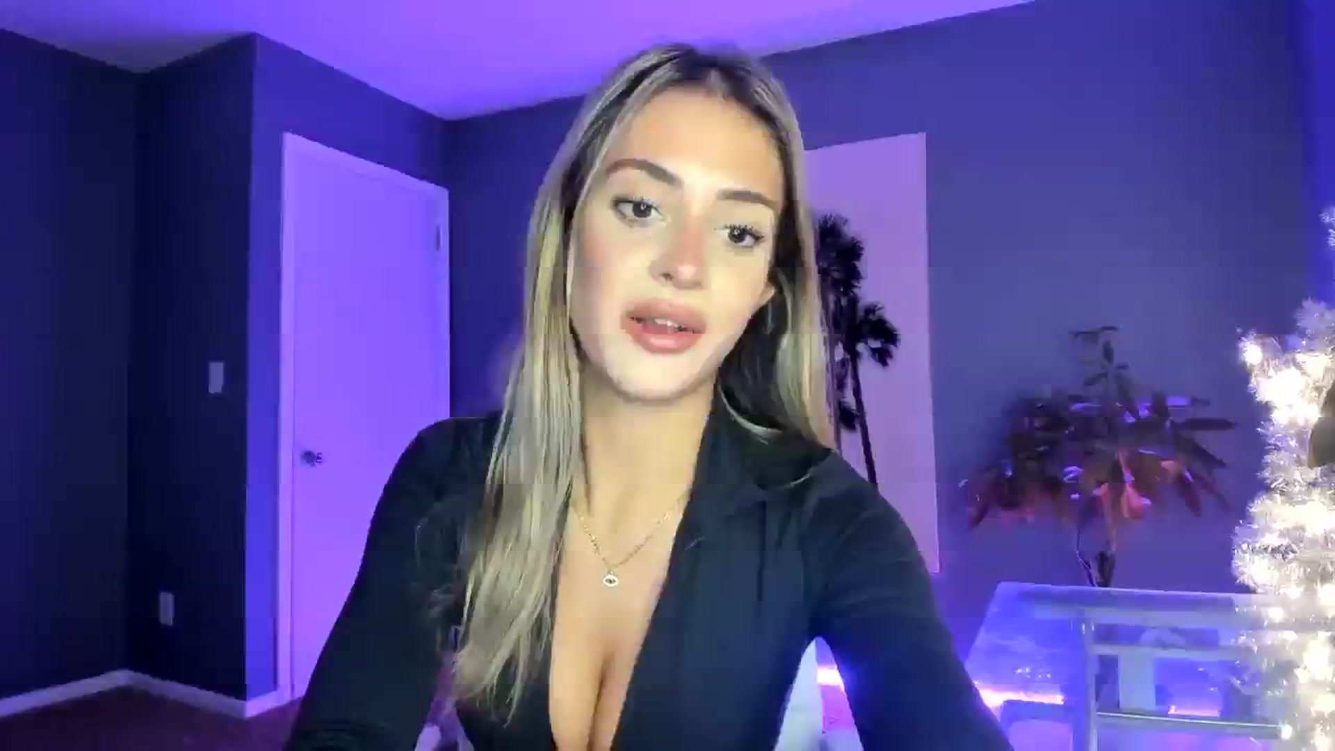 Gallery image thumbnail from SororityGirly's myfreecams stream on, 01/29/2024, 22:40 image 15 of 20