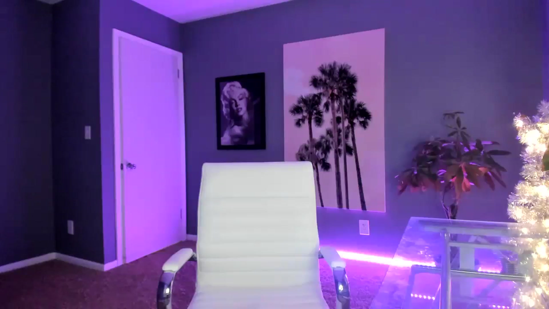 Gallery image thumbnail from SororityGirly's myfreecams stream on, 01/29/2024, 22:40 image 12 of 20