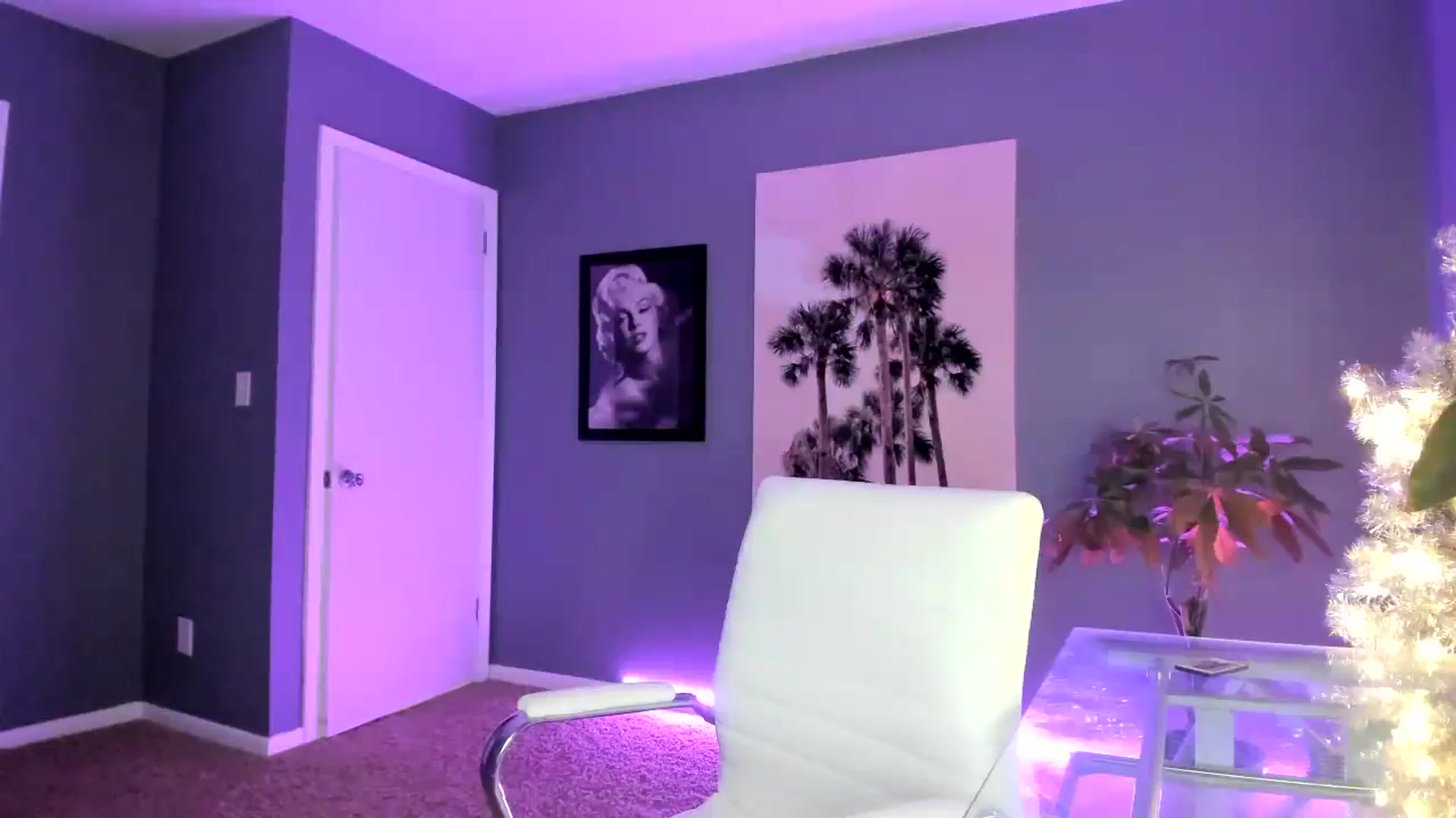 Gallery image thumbnail from SororityGirly's myfreecams stream on, 02/01/2024, 24:17 image 19 of 20