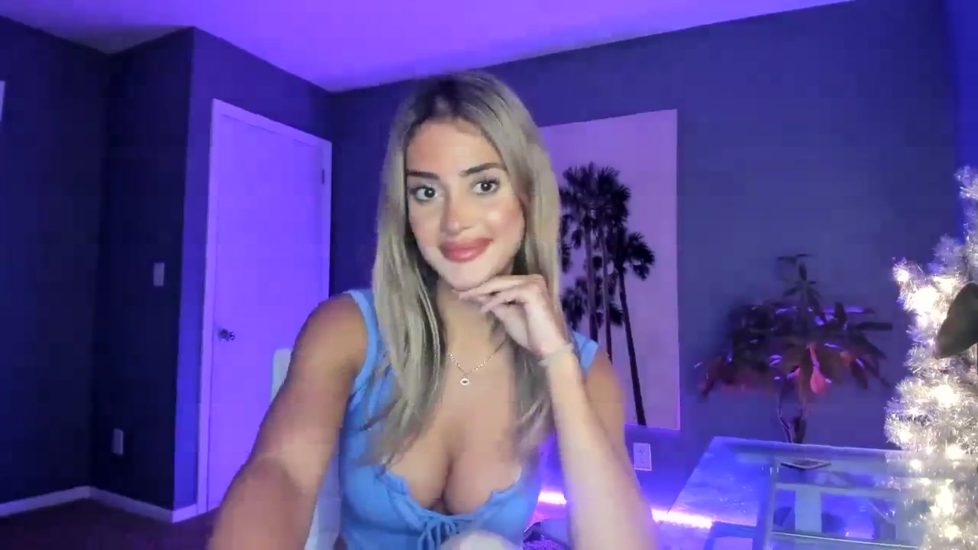Gallery image thumbnail from SororityGirly's myfreecams stream on, 02/01/2024, 01:08 image 17 of 20