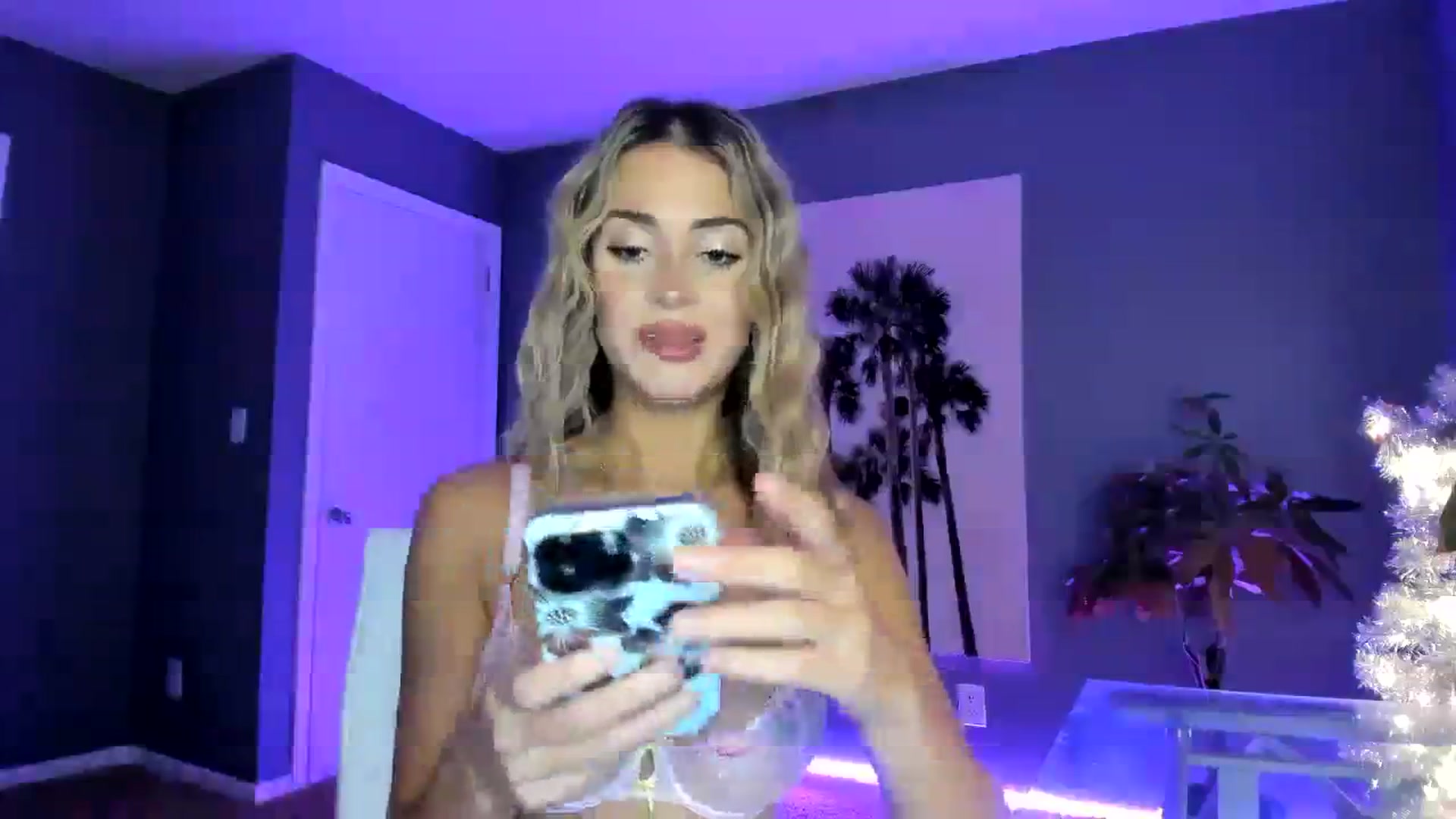 Gallery image thumbnail from SororityGirly's myfreecams stream on, 02/07/2024, 01:07 image 2 of 20
